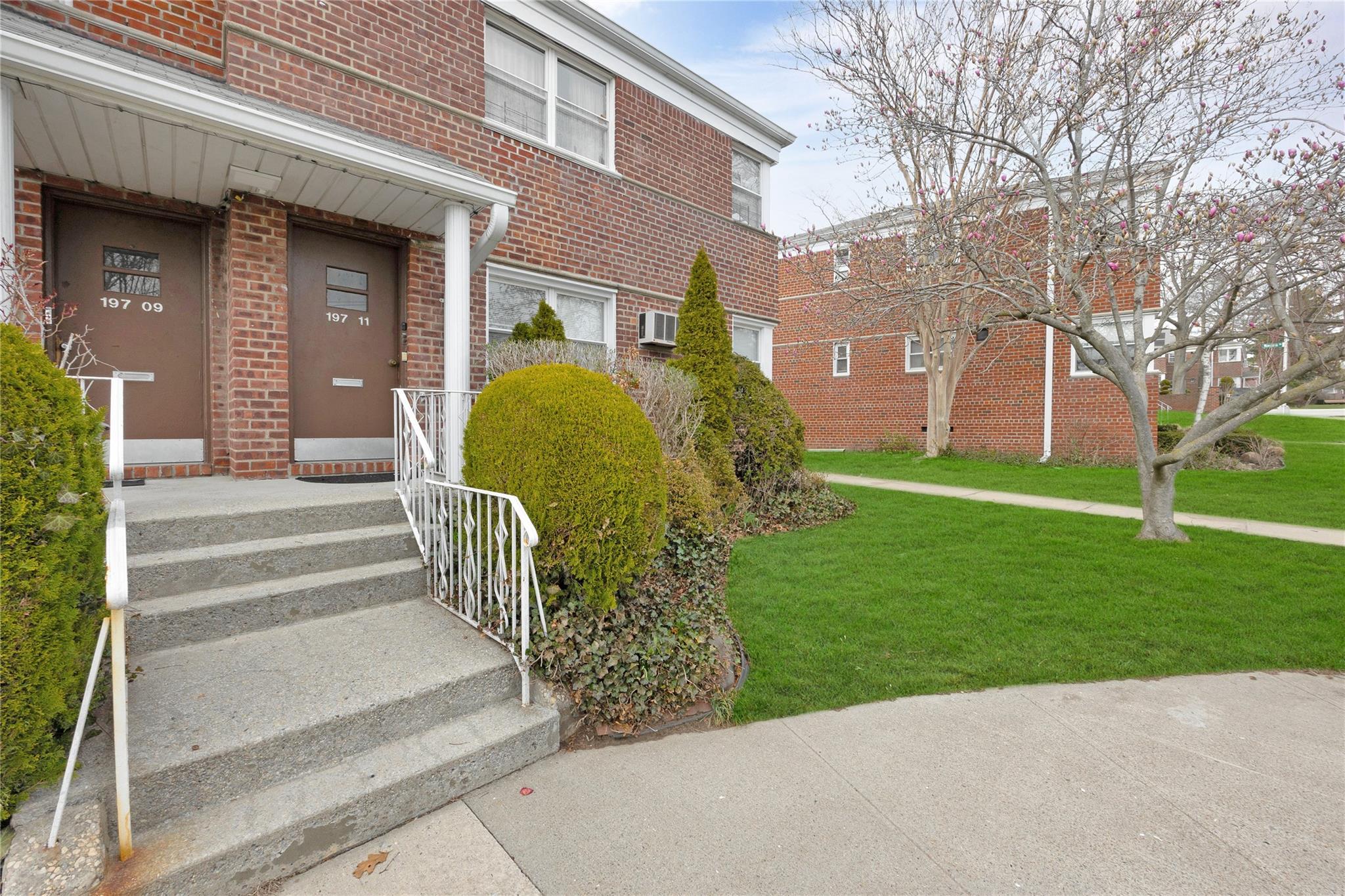 Coop Dunton  Queens, NY 11423, MLS-842555-3