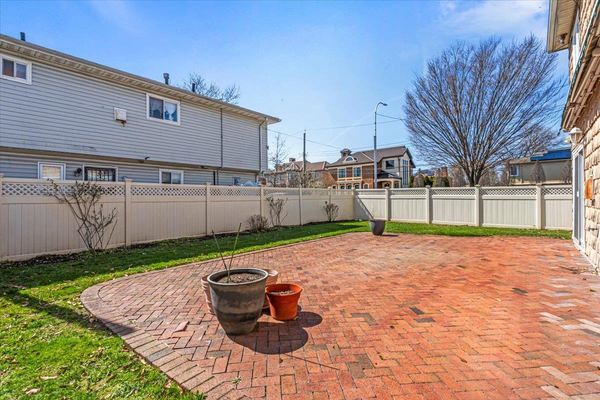 Single Family 164th  Queens, NY 11414, MLS-842559-22