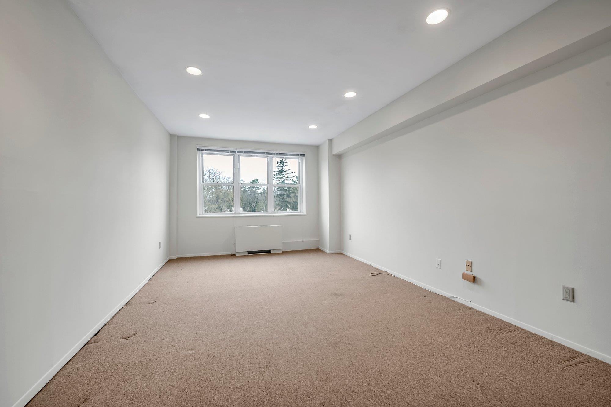 Coop Kensington Gate  Nassau County, NY 11021, MLS-842560-16
