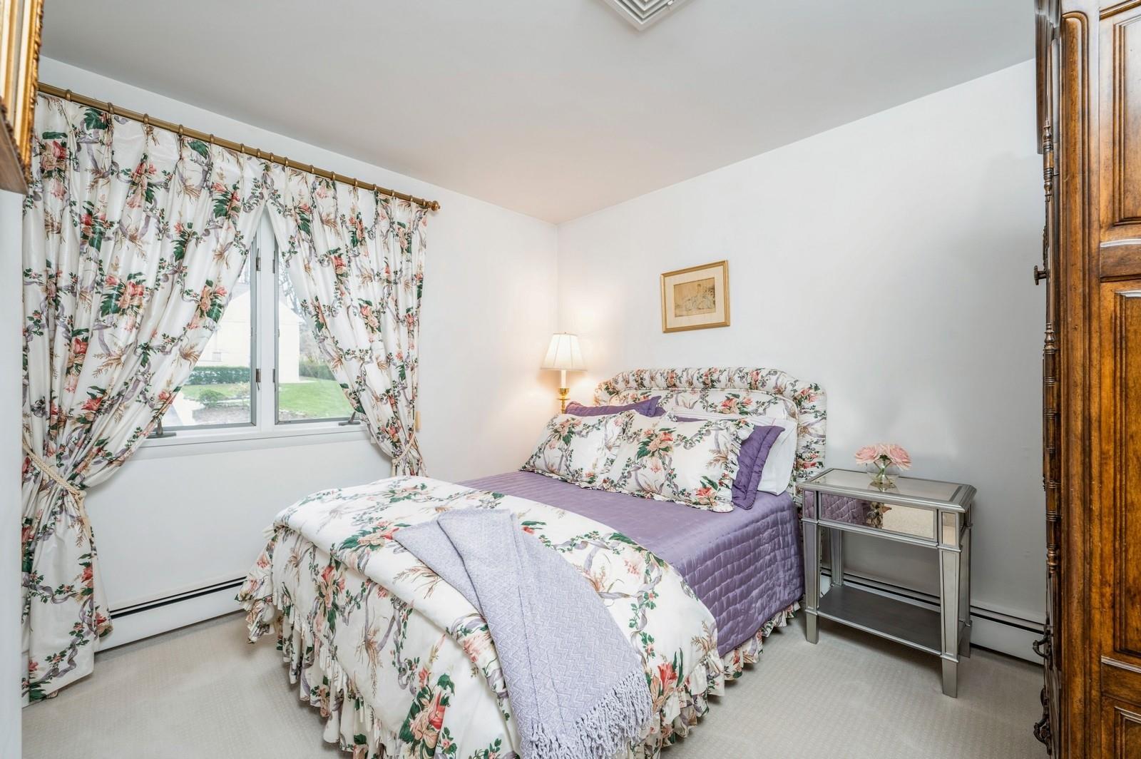 Single Family Greenvale  Westchester County, NY 10583, MLS-842598-18