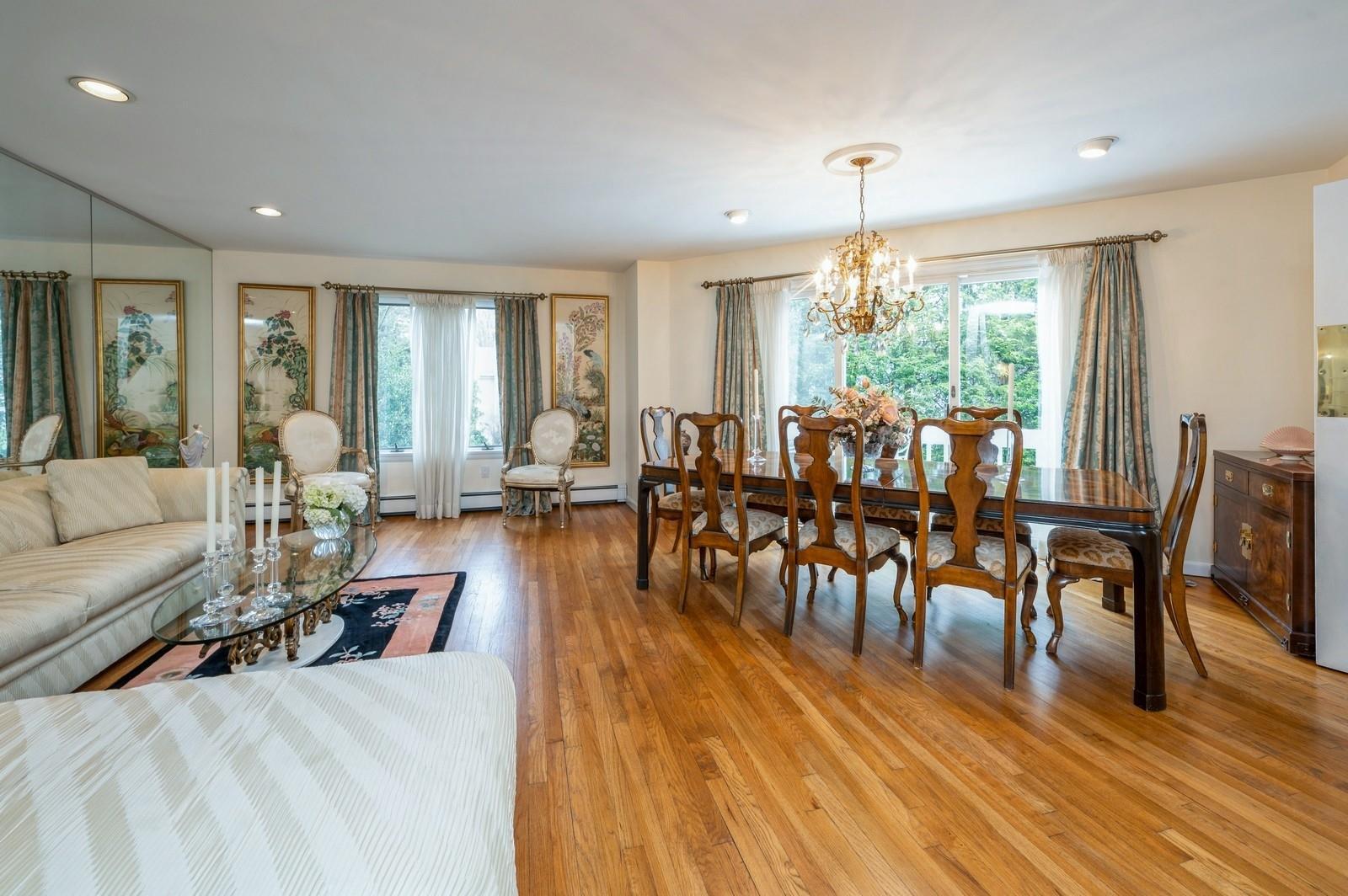 Single Family Greenvale  Westchester County, NY 10583, MLS-842598-5