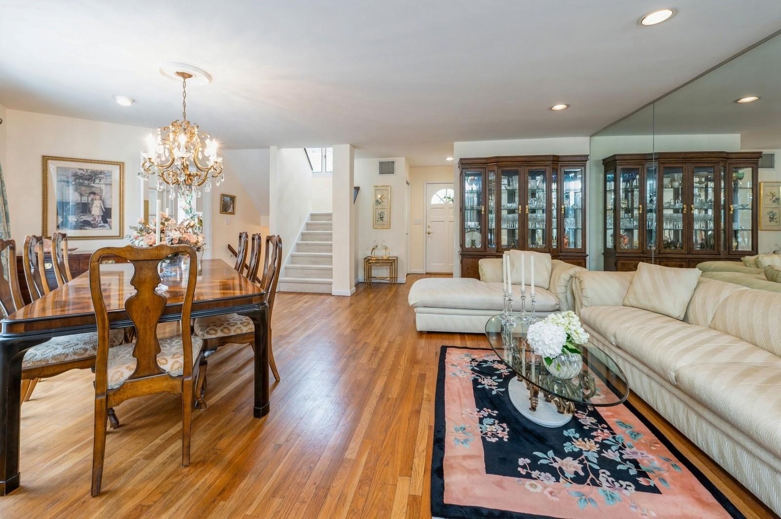 Single Family Greenvale  Westchester County, NY 10583, MLS-842598-7