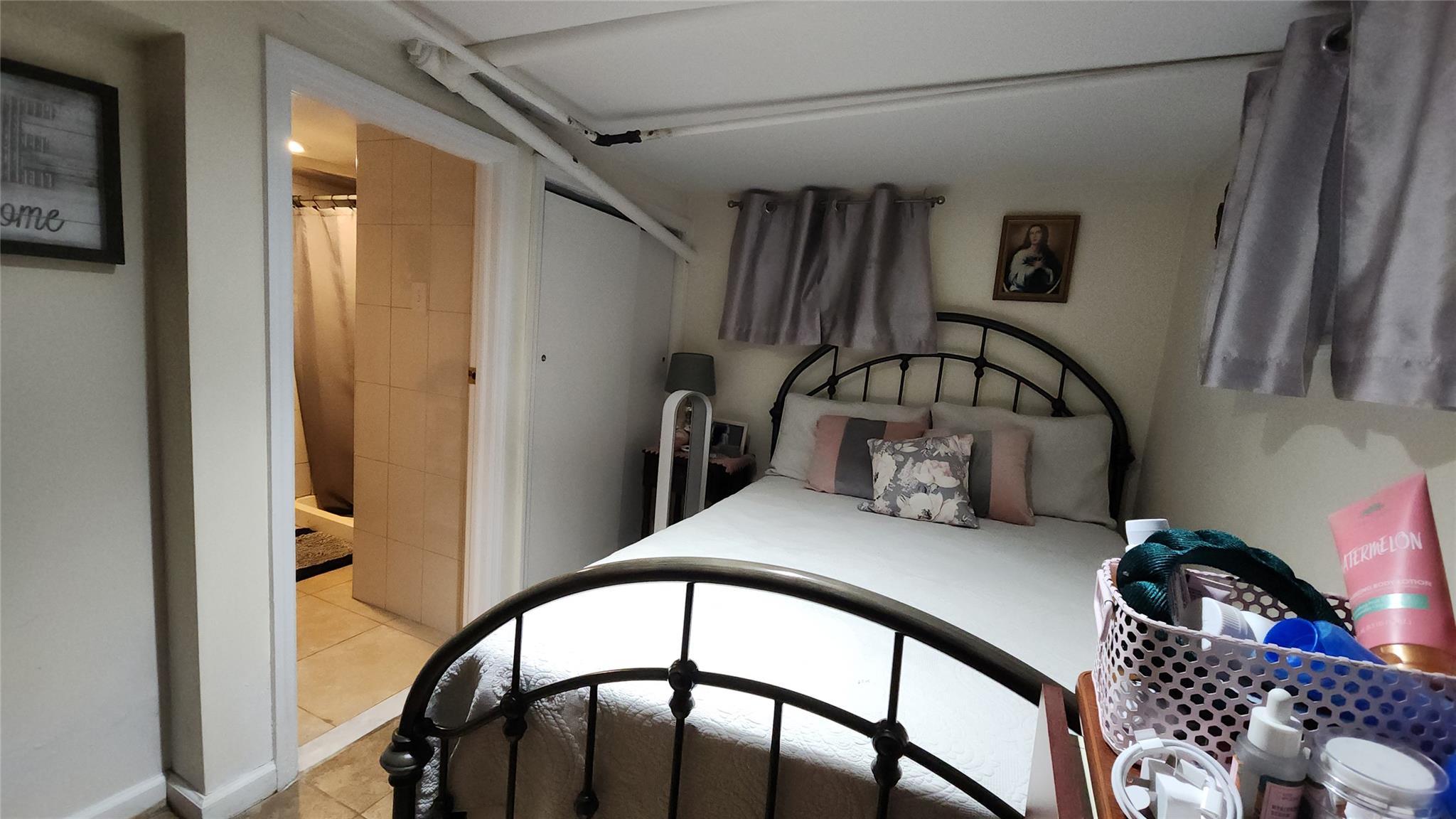 Single Family 41st Rd  Queens, NY 11373, MLS-842615-19