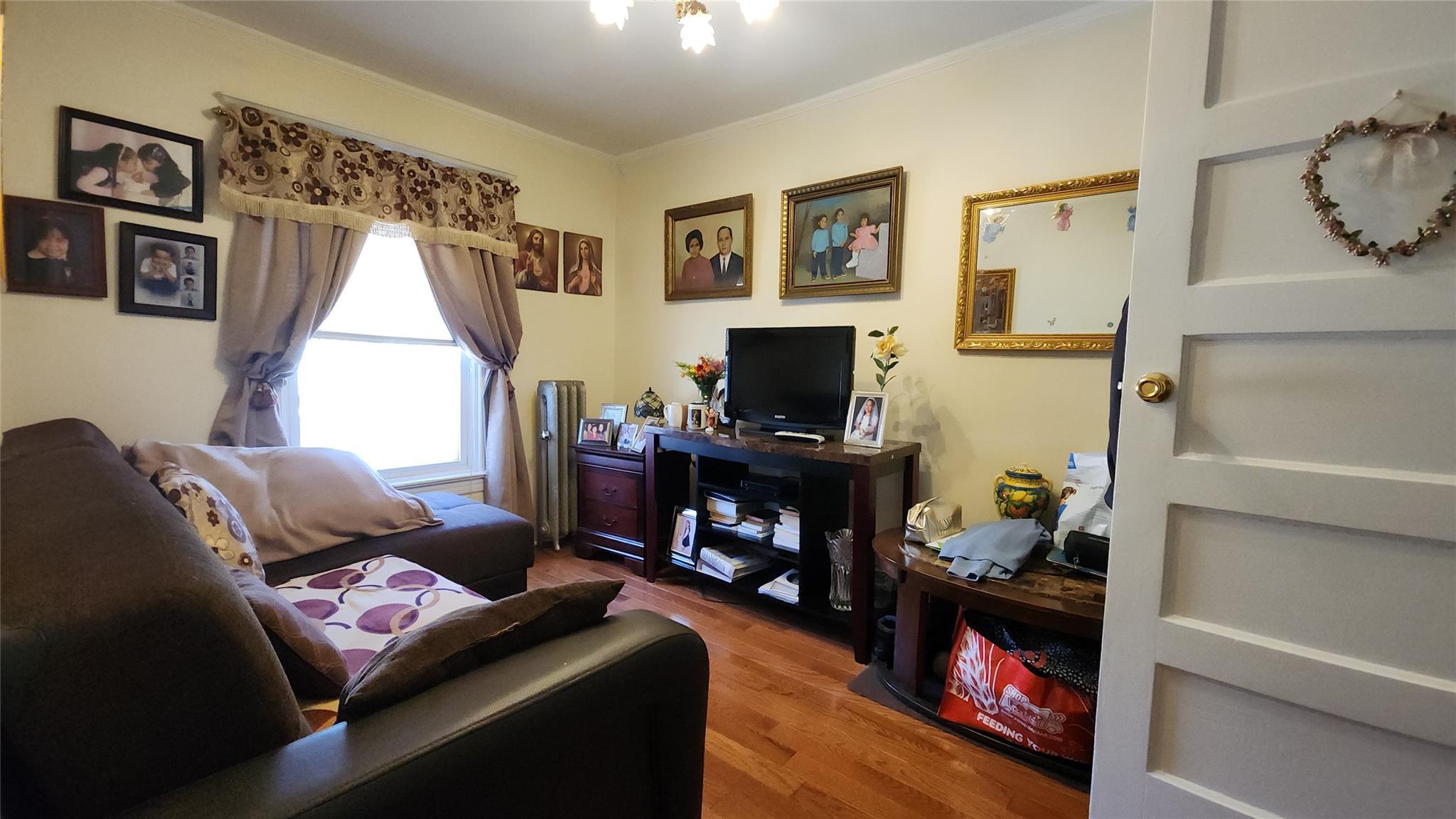Single Family 41st Rd  Queens, NY 11373, MLS-842615-25