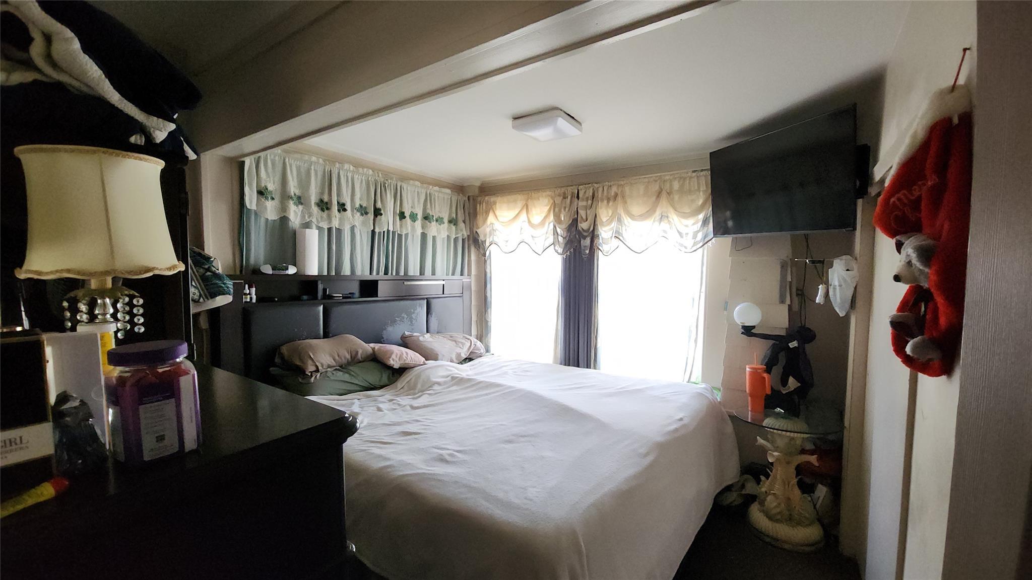 Single Family 41st Rd  Queens, NY 11373, MLS-842615-5