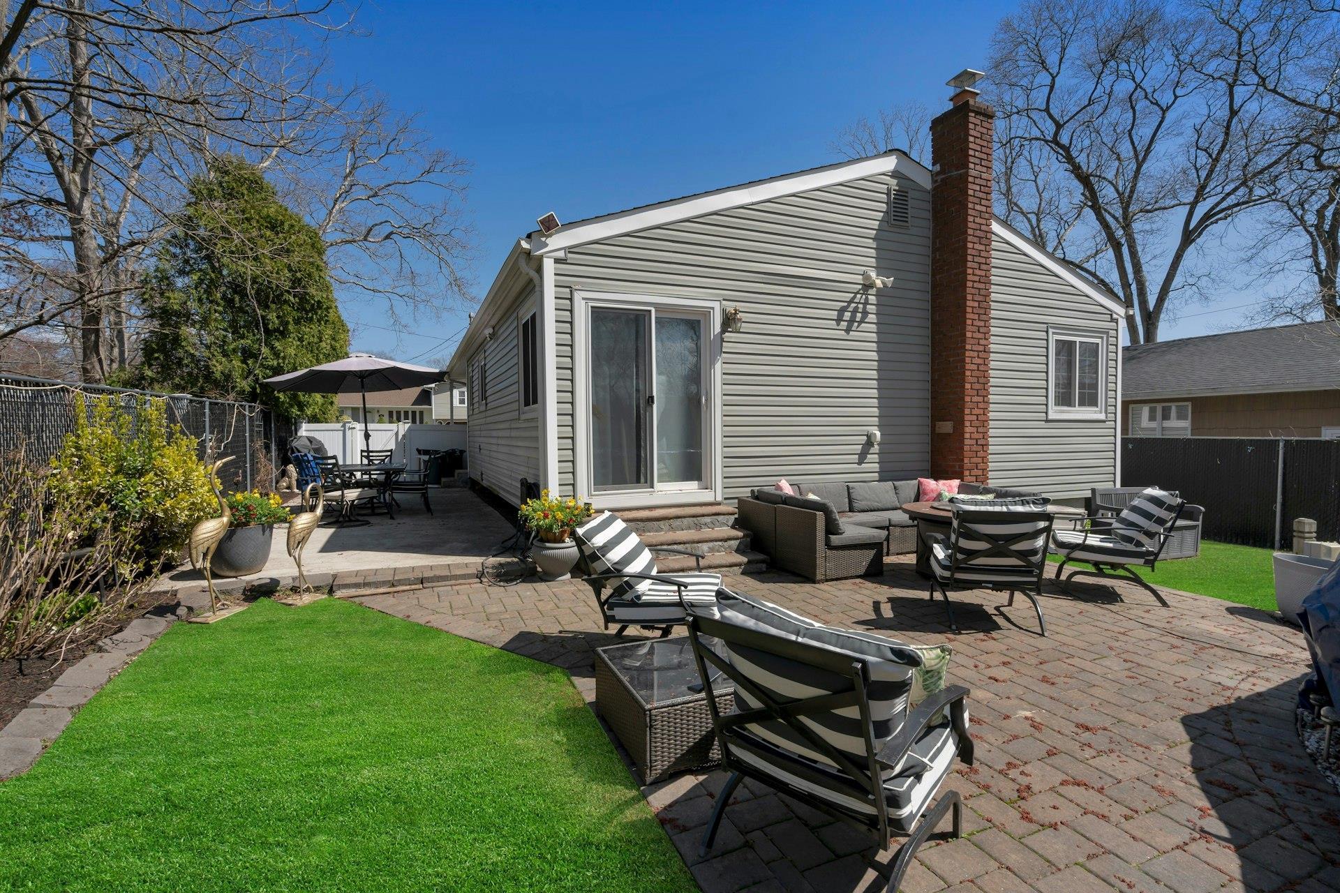 Single Family Blue Point  Suffolk County, NY 11738, MLS-842657-21