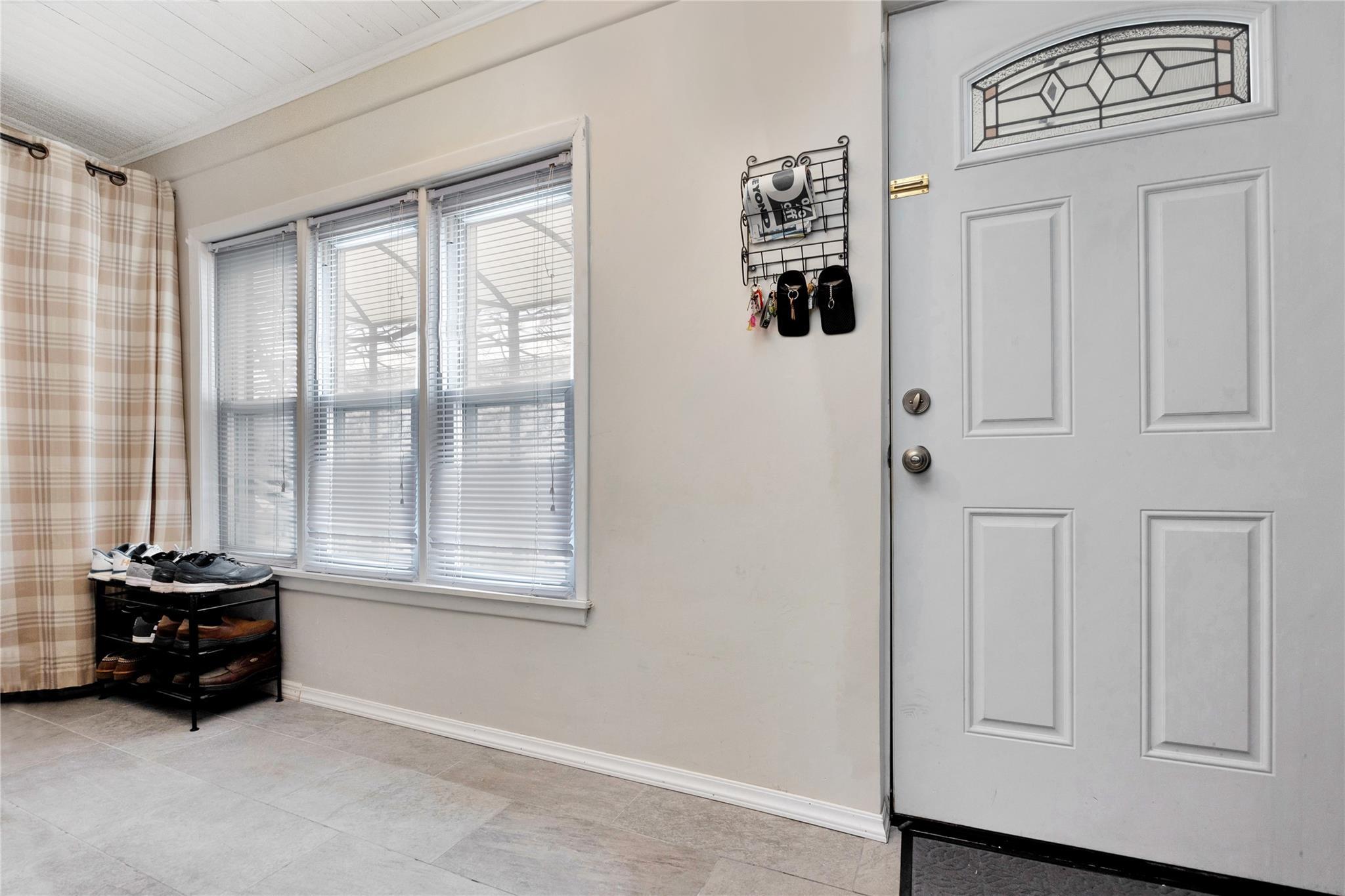 Single Family 66th  Queens, NY 11379, MLS-842658-5