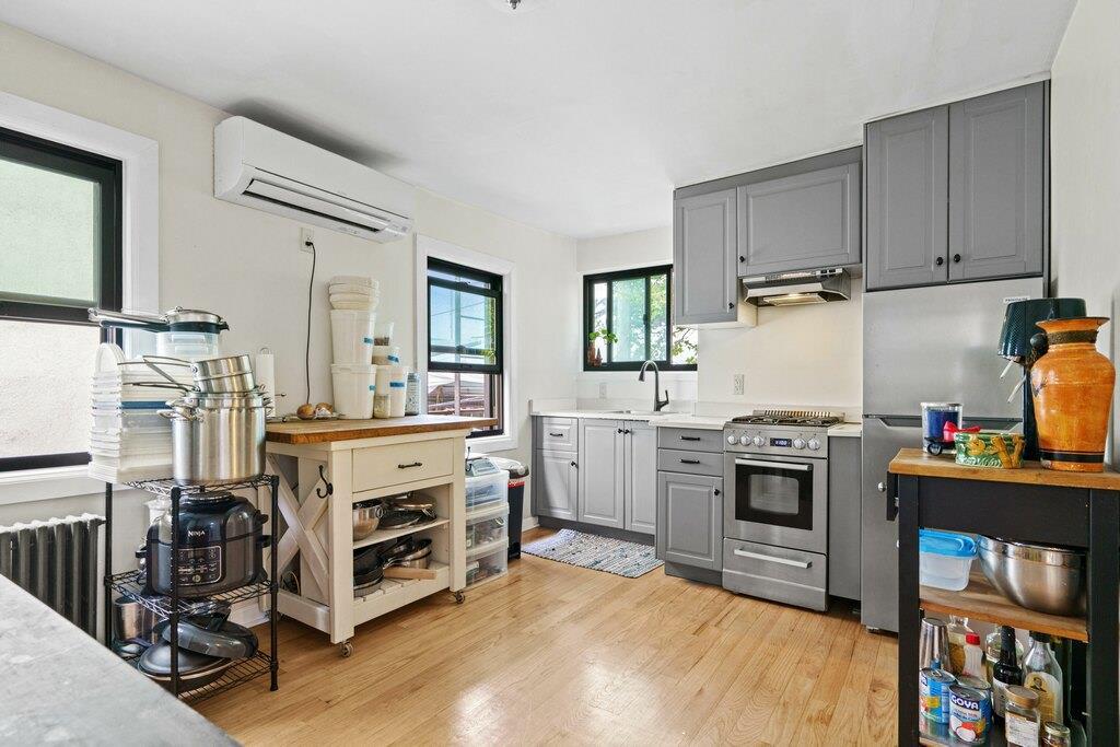 Single Family 30th  Brooklyn, NY 11232, MLS-842668-22