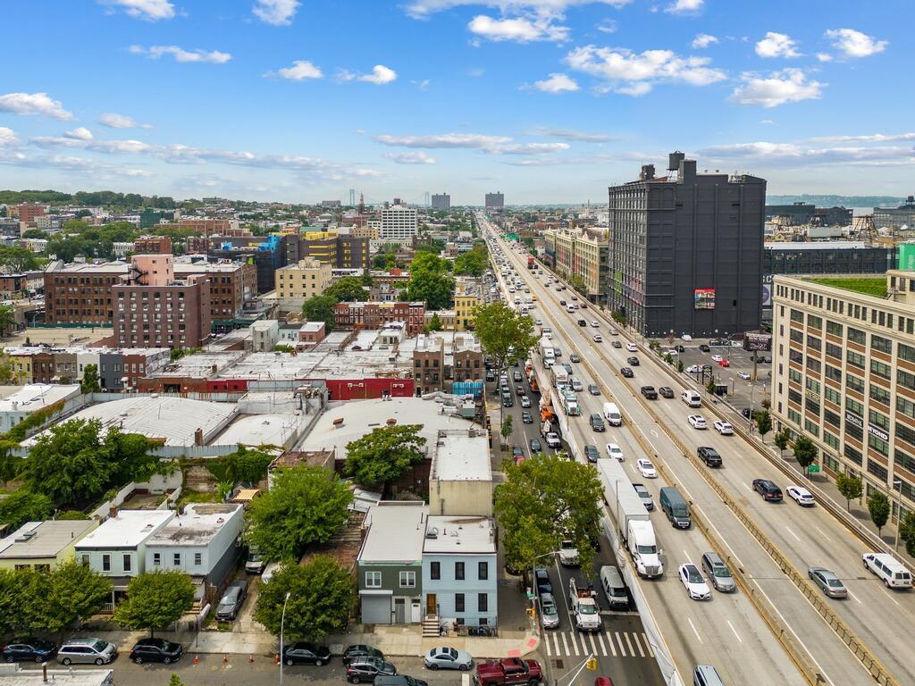 Single Family 30th  Brooklyn, NY 11232, MLS-842668-29