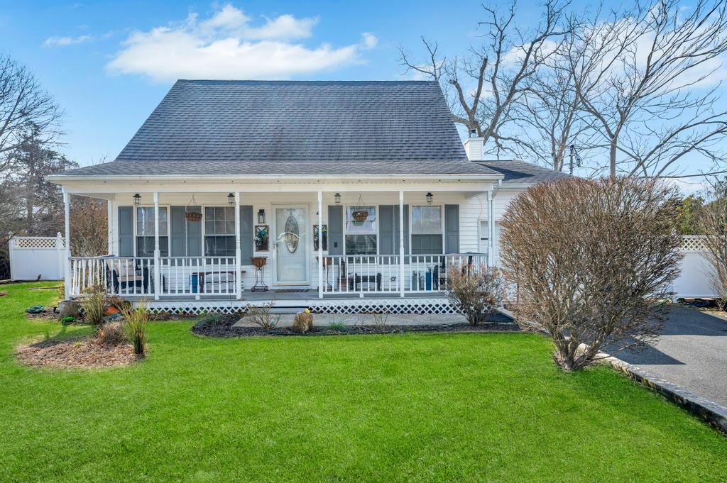 Single Family Astoria  Suffolk County, NY 11951, MLS-842676-2