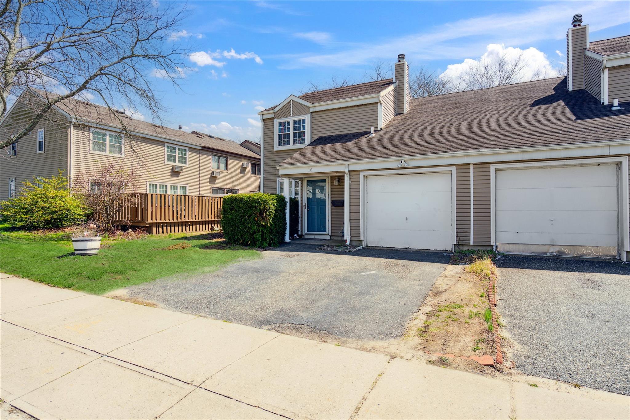 Single Family Union  Suffolk County, NY 11706, MLS-842679-2