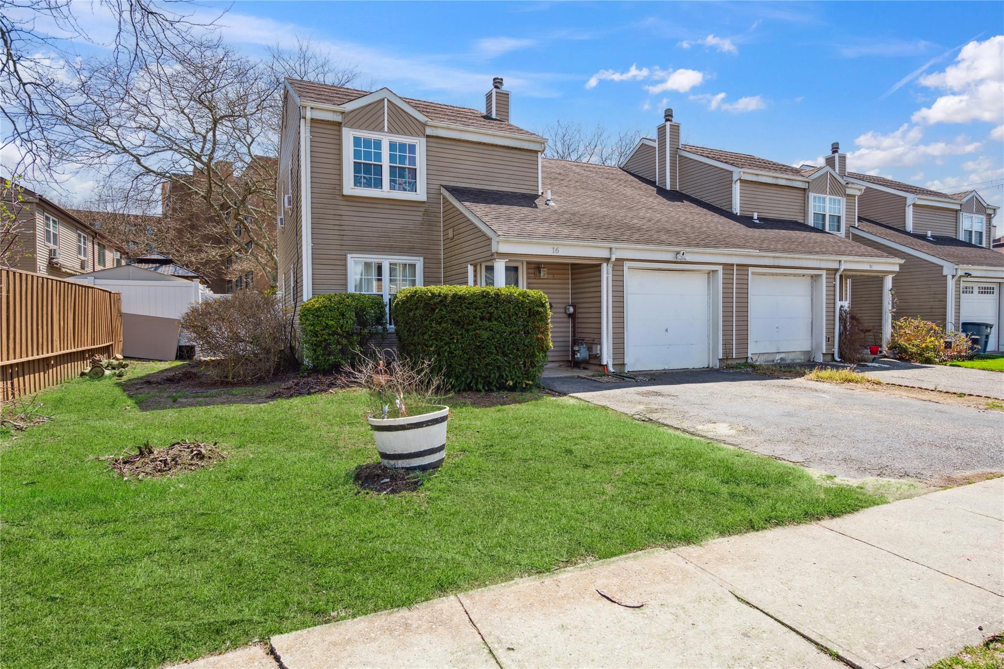 Single Family Union  Suffolk County, NY 11706, MLS-842679-3