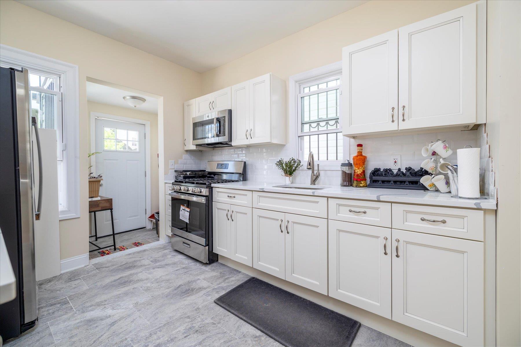Single Family Shore  Queens, NY 11435, MLS-842800-19