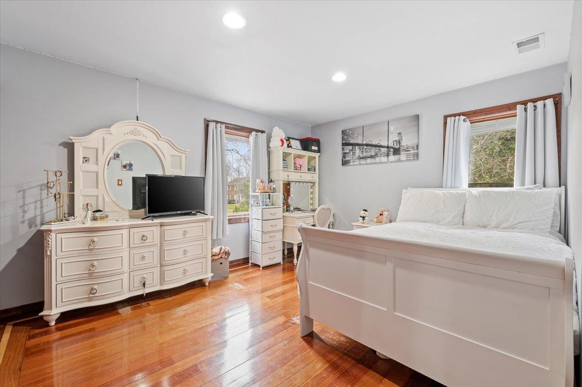 Single Family Redington  Suffolk County, NY 11746, MLS-842822-28