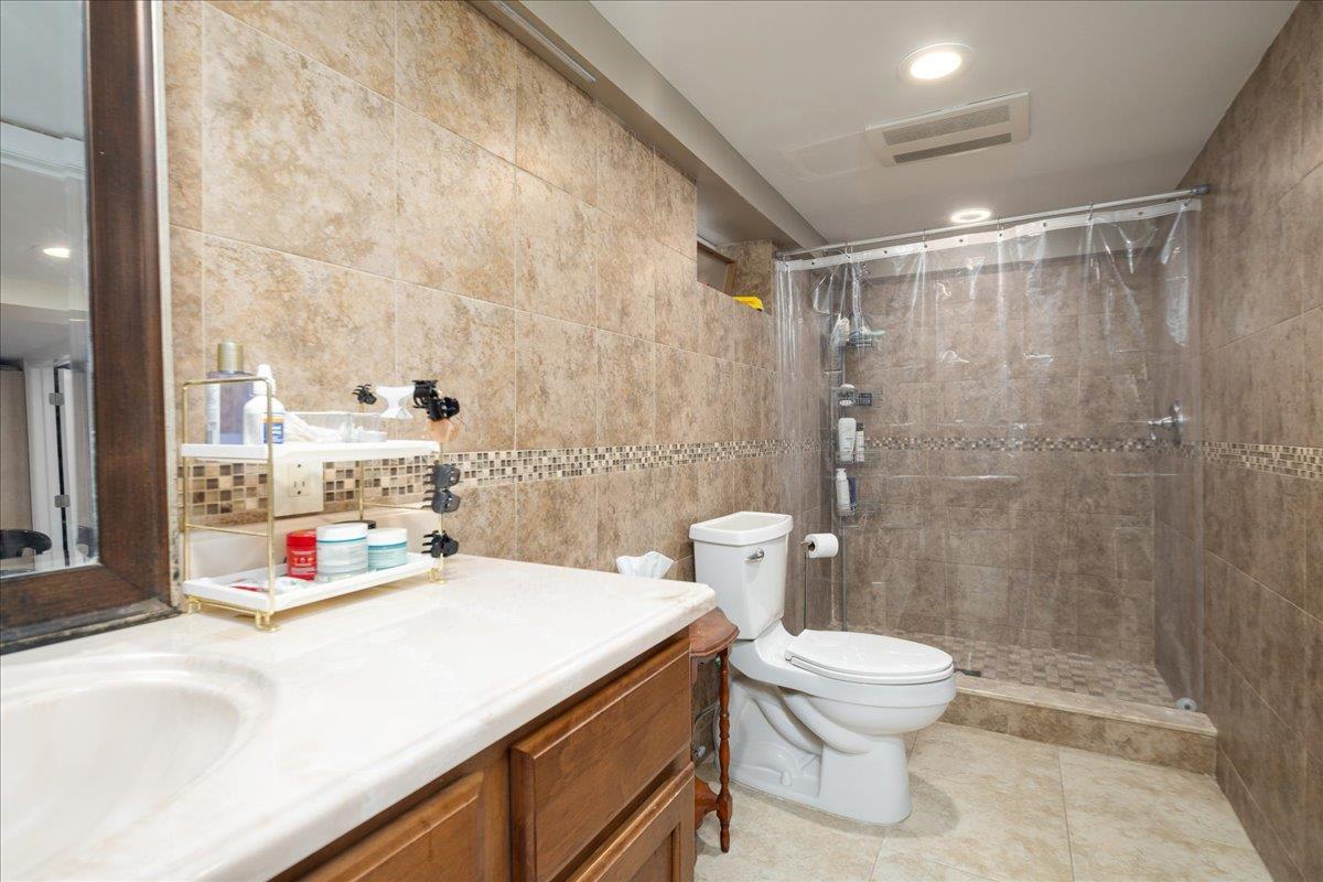 Single Family Dyckman  Nassau County, NY 11040, MLS-842827-20