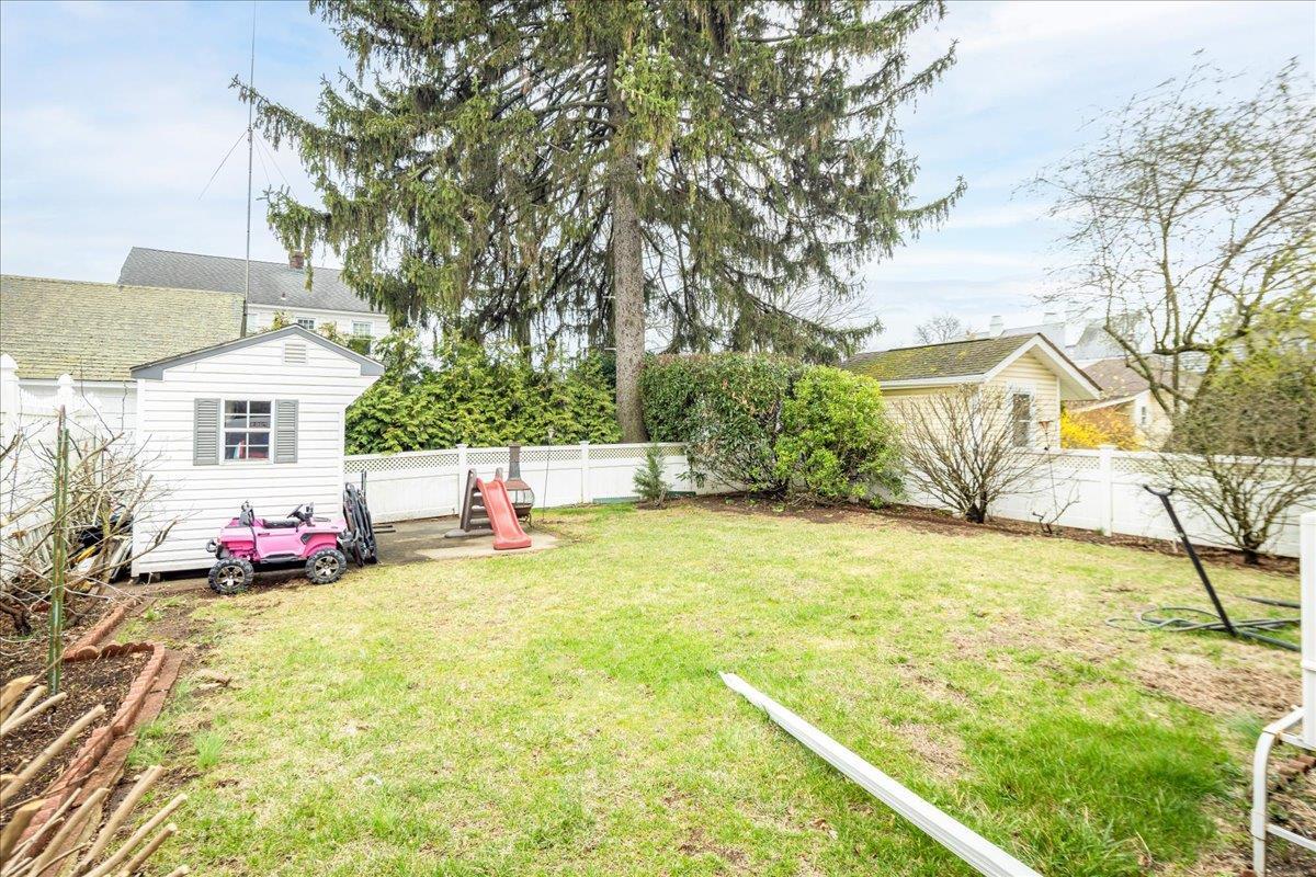 Single Family Dyckman  Nassau County, NY 11040, MLS-842827-21