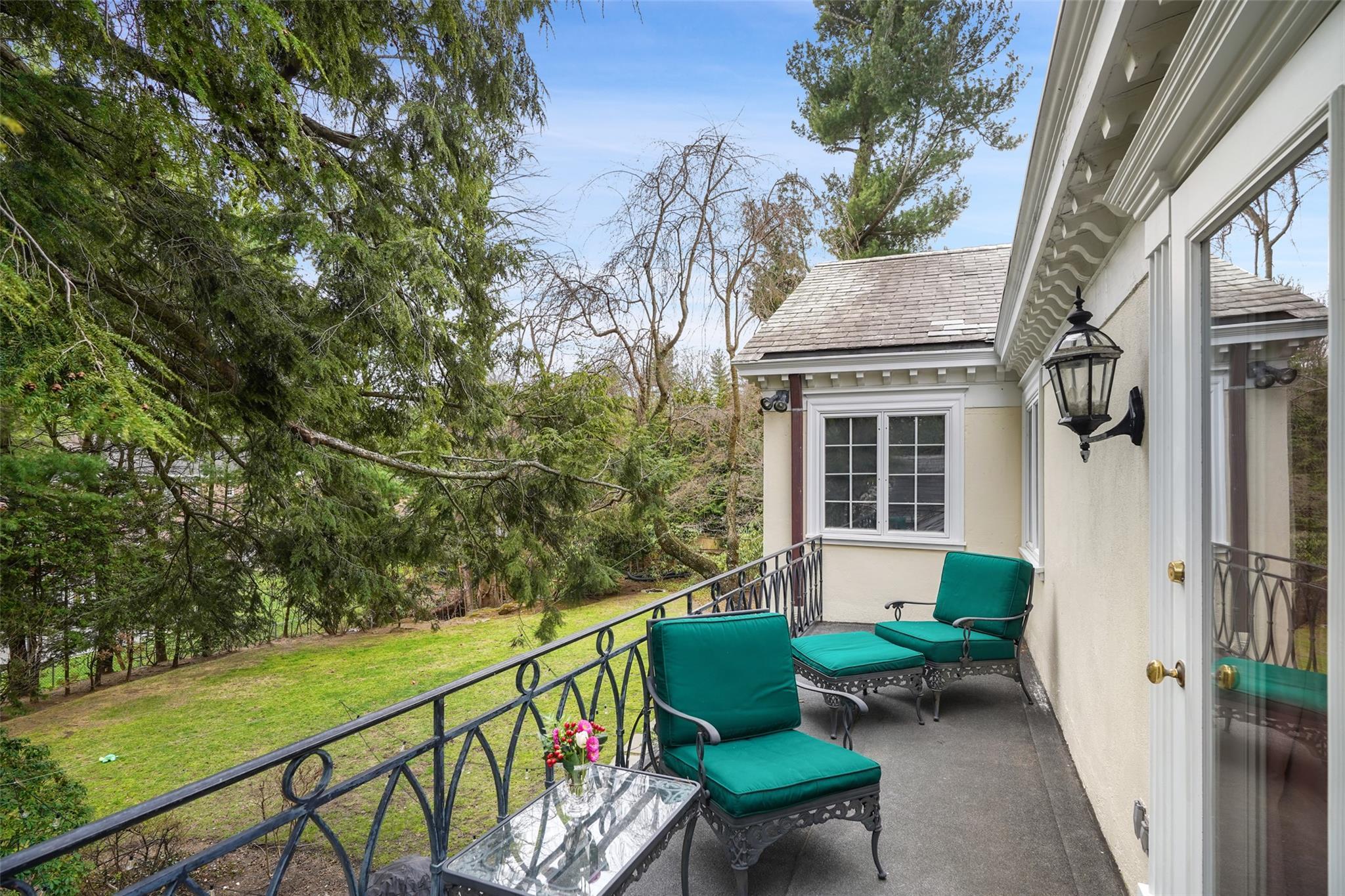 Single Family Moore Westchester County, NY 10708, MLS-842828-19