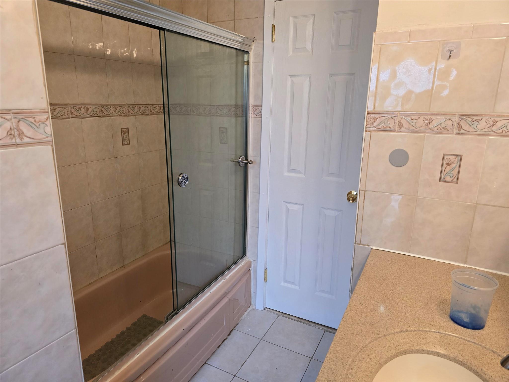 Apartment 147  Queens, NY 11422, MLS-842849-3