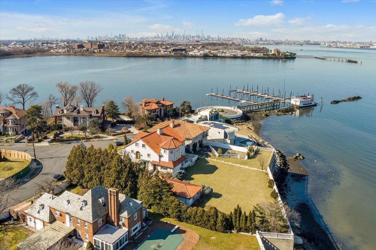 Single Family Malba  Queens, NY 11357, MLS-842868-31