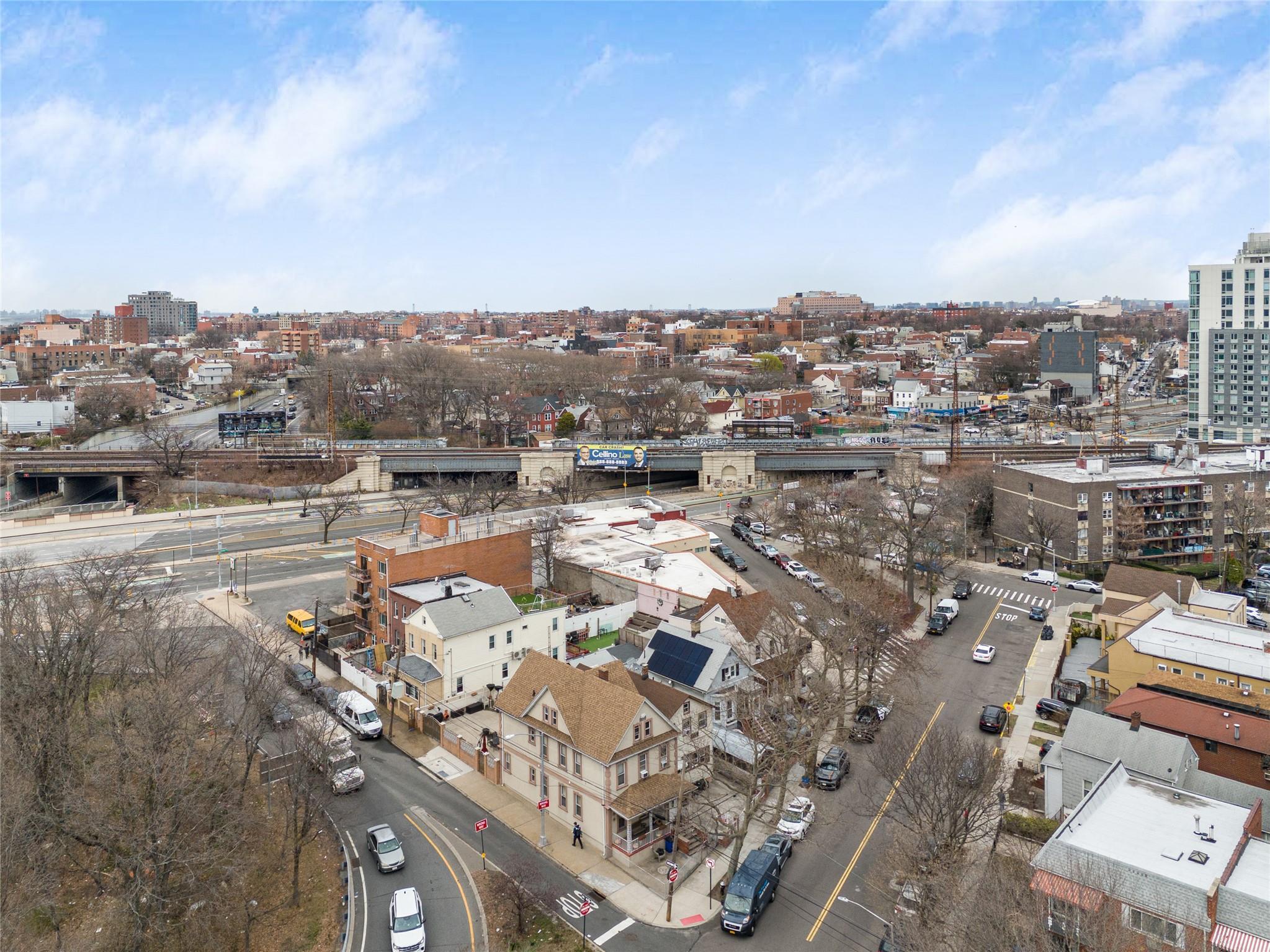 Single Family Laurel Hill  Queens, NY 11377, MLS-842877-28
