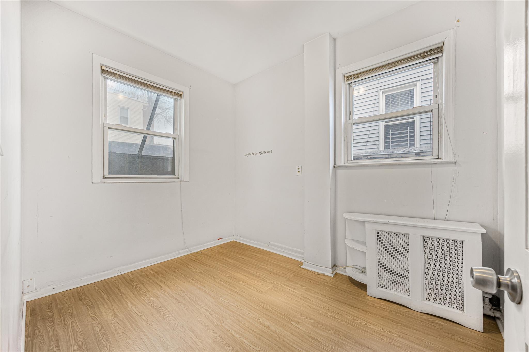 Single Family Laurel Hill  Queens, NY 11377, MLS-842877-8