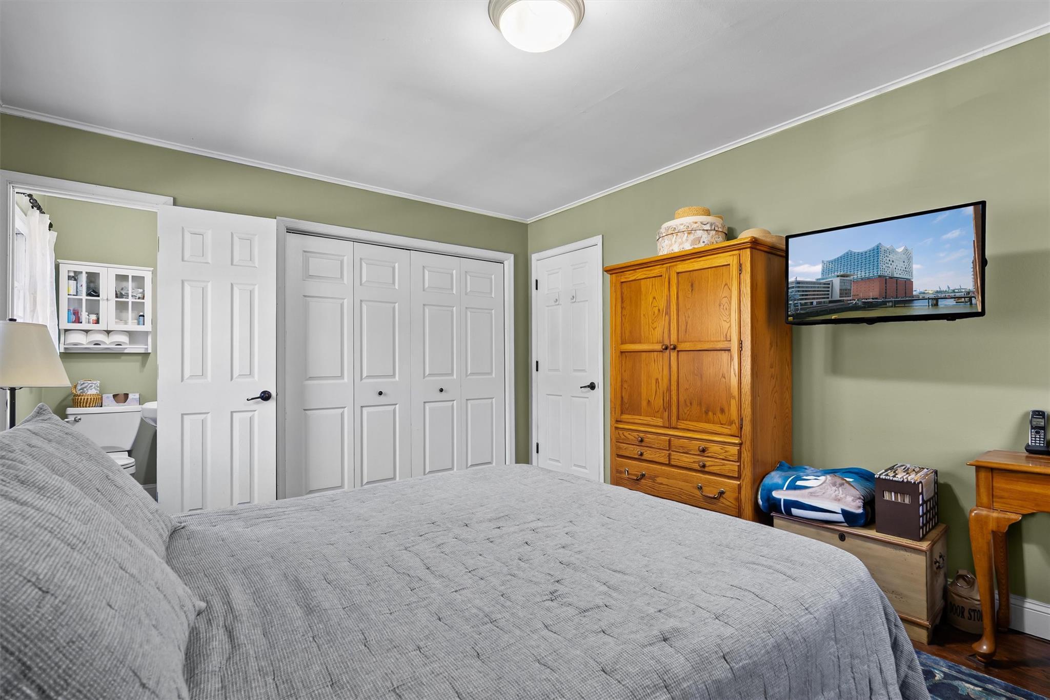 Single Family Cleveland  Westchester County, NY 10520, MLS-842885-22