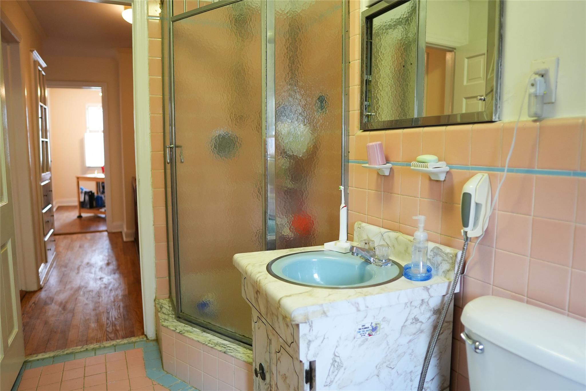 Single Family Utopia  Queens, NY 11366, MLS-842888-35