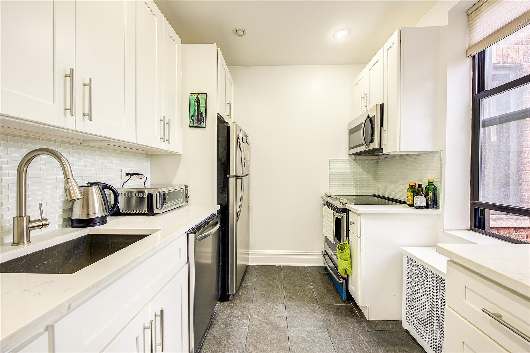 Condo Queens  Queens, NY 11375, MLS-842902-6
