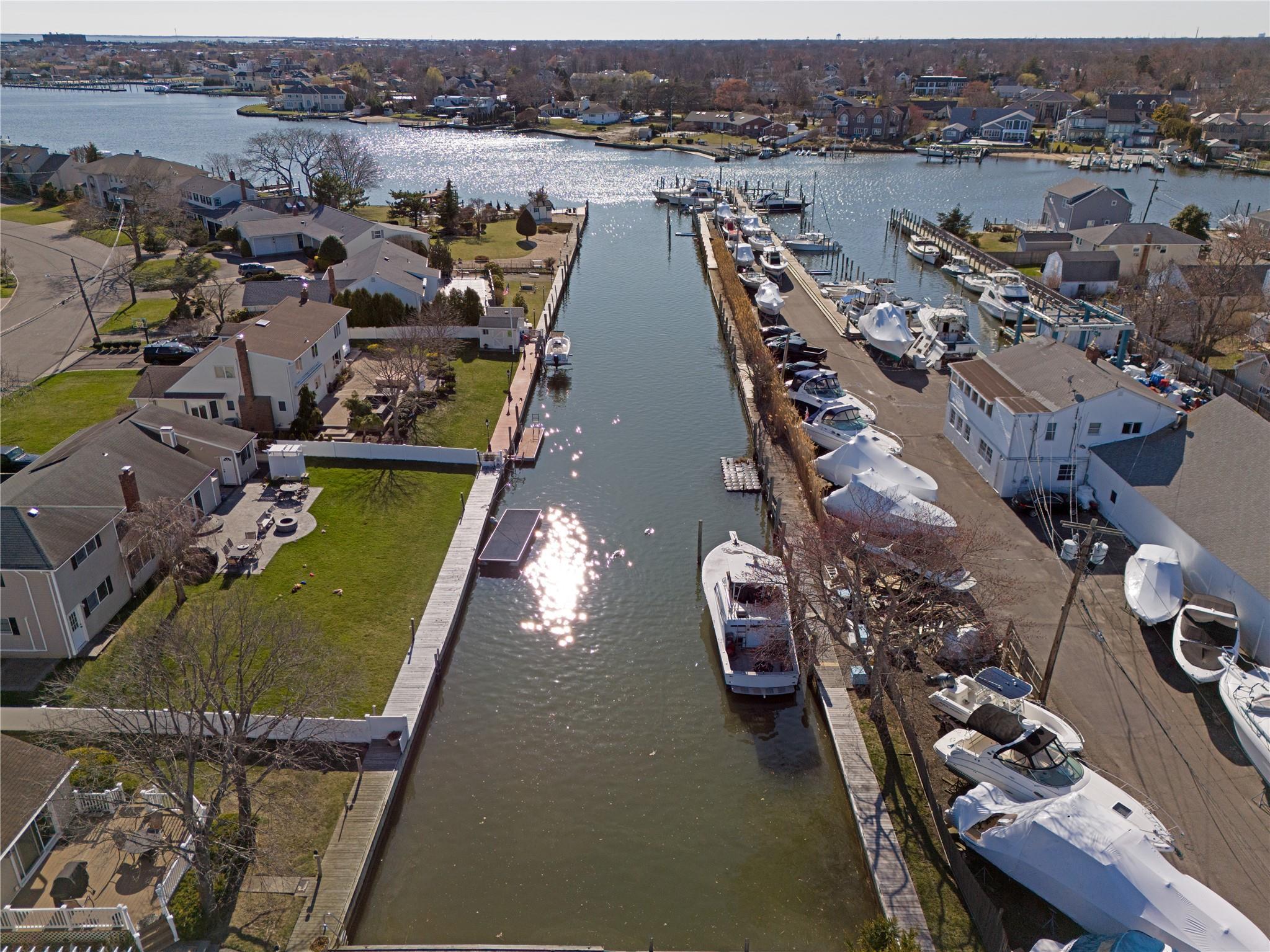 Single Family Lucinda  Suffolk County, NY 11702, MLS-842909-3