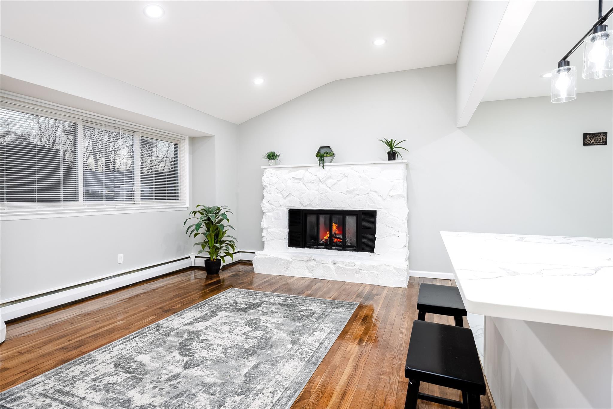 Single Family 24th  Suffolk County, NY 11729, MLS-842925-4