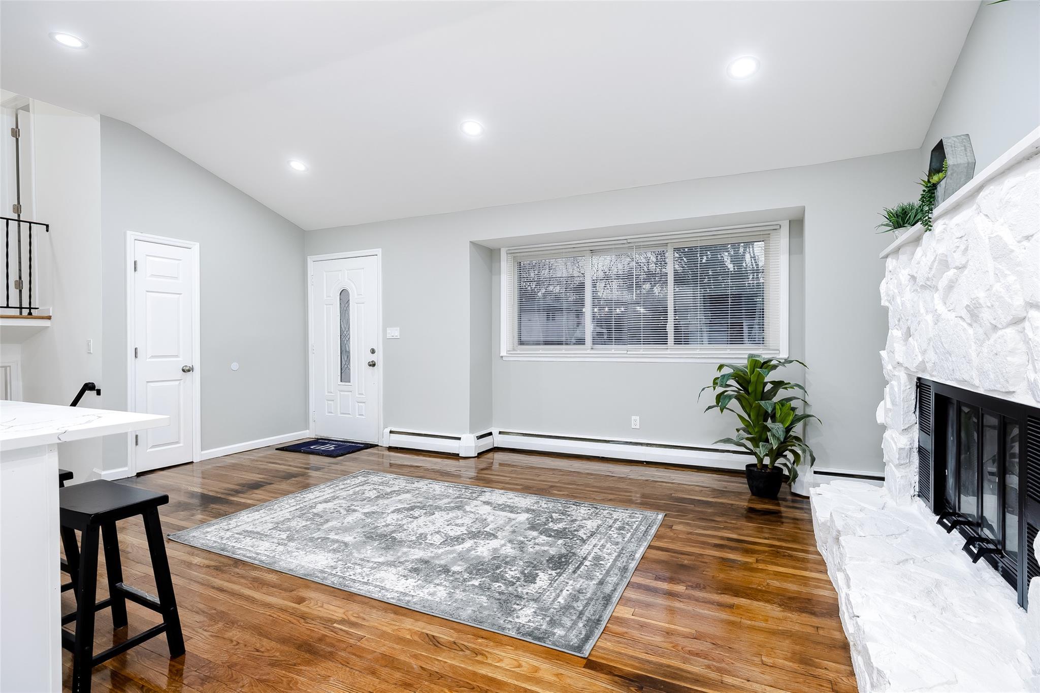 Single Family 24th  Suffolk County, NY 11729, MLS-842925-5