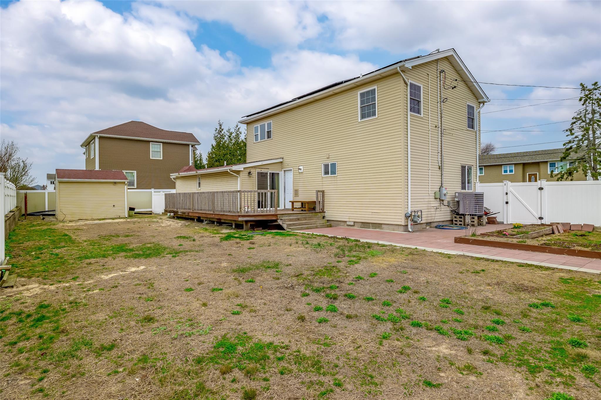 Single Family Saltaire  Suffolk County, NY 11757, MLS-842939-25