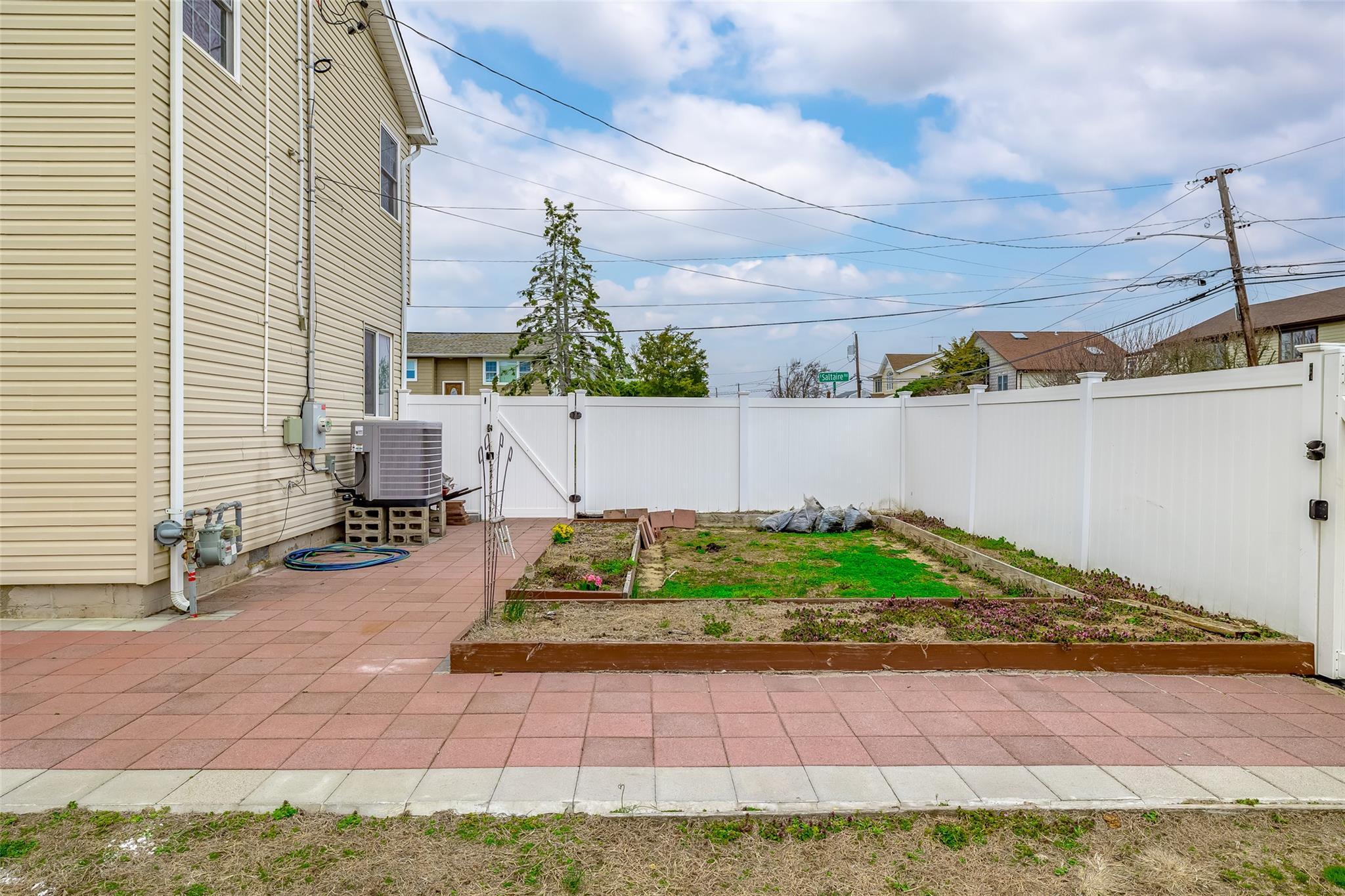 Single Family Saltaire  Suffolk County, NY 11757, MLS-842939-26