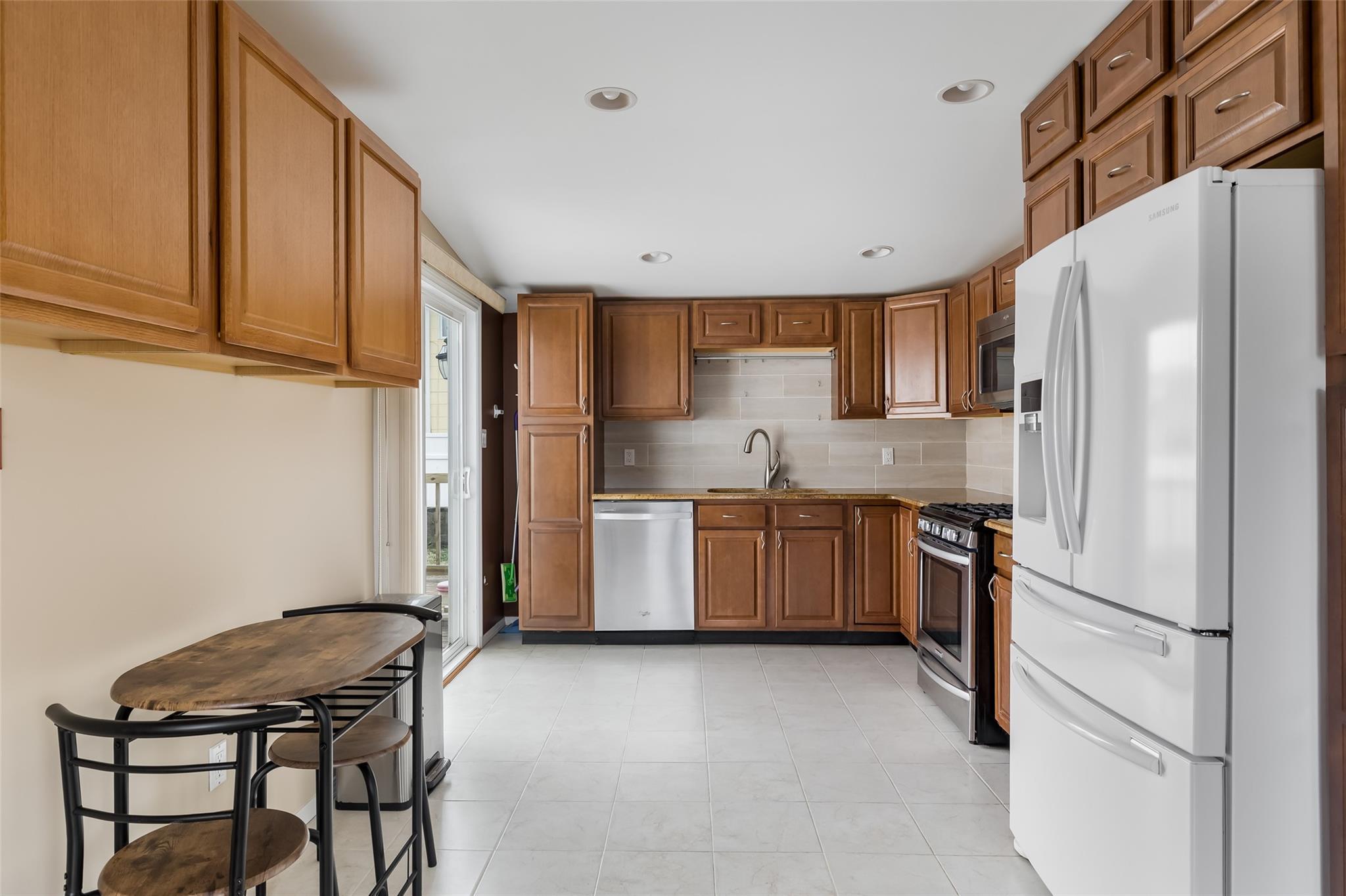 Single Family Saltaire  Suffolk County, NY 11757, MLS-842939-9