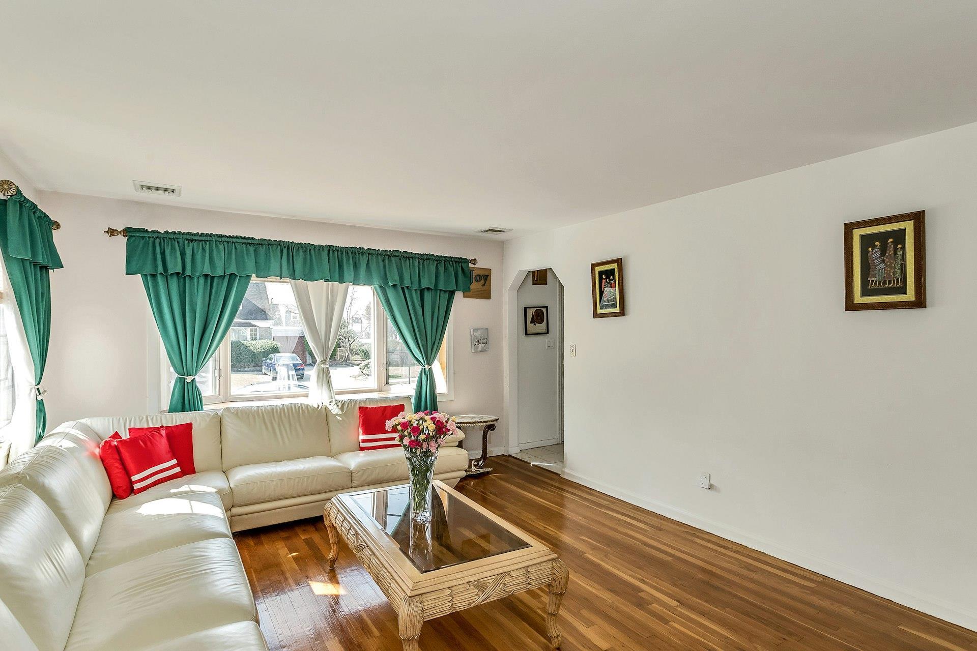 Single Family Dartmouth  Nassau County, NY 11590, MLS-842953-4