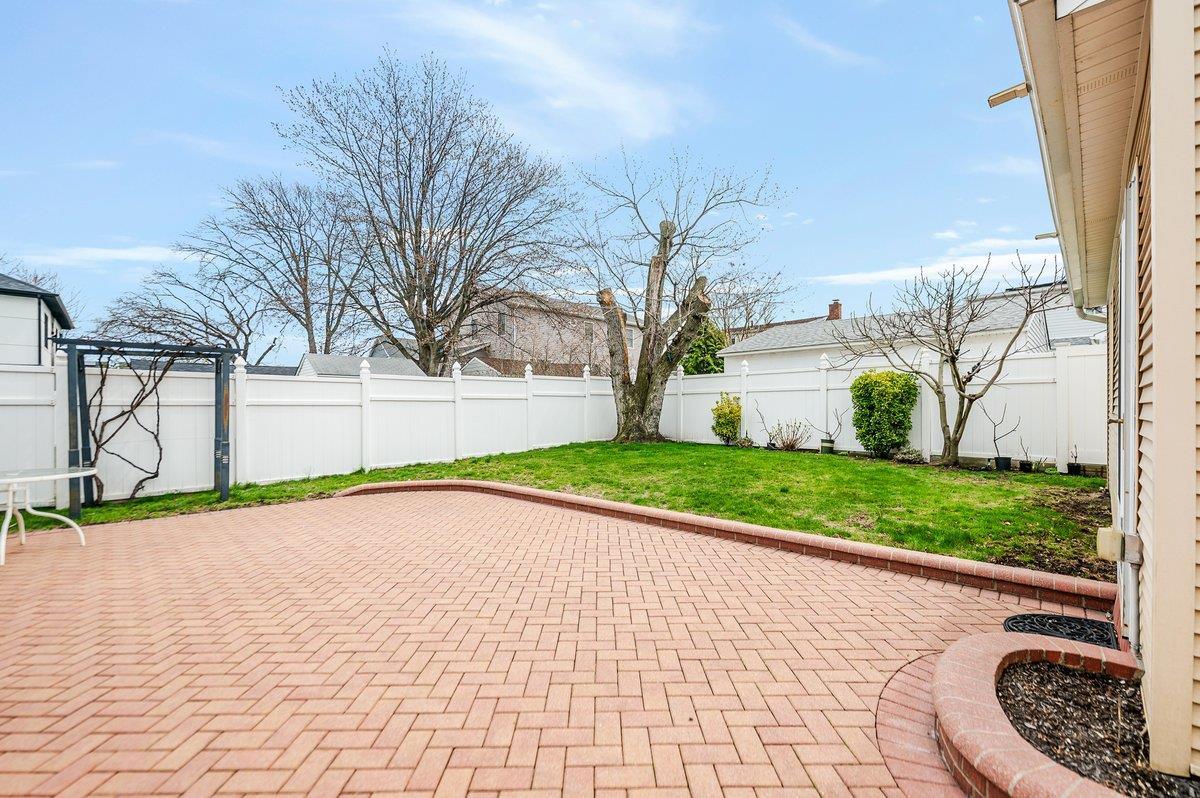 Single Family Peninsula  Nassau County, NY 11516, MLS-843024-27