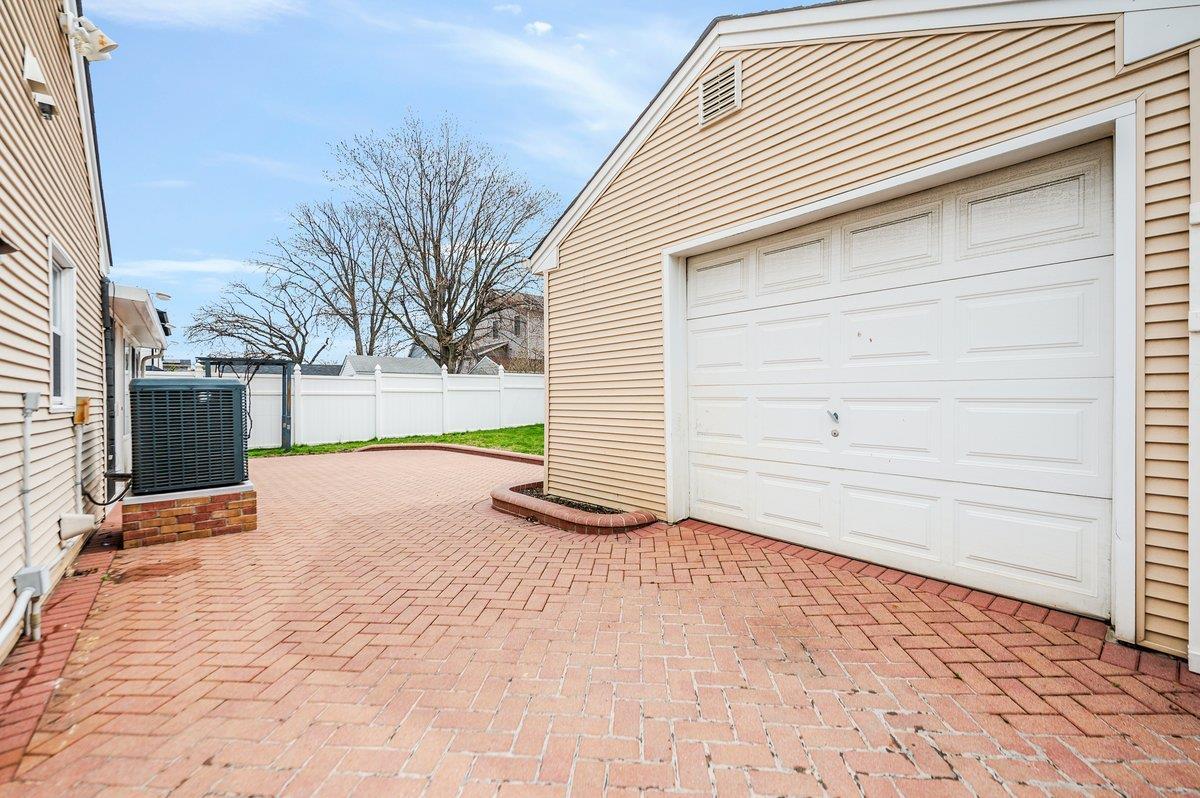 Single Family Peninsula  Nassau County, NY 11516, MLS-843024-28