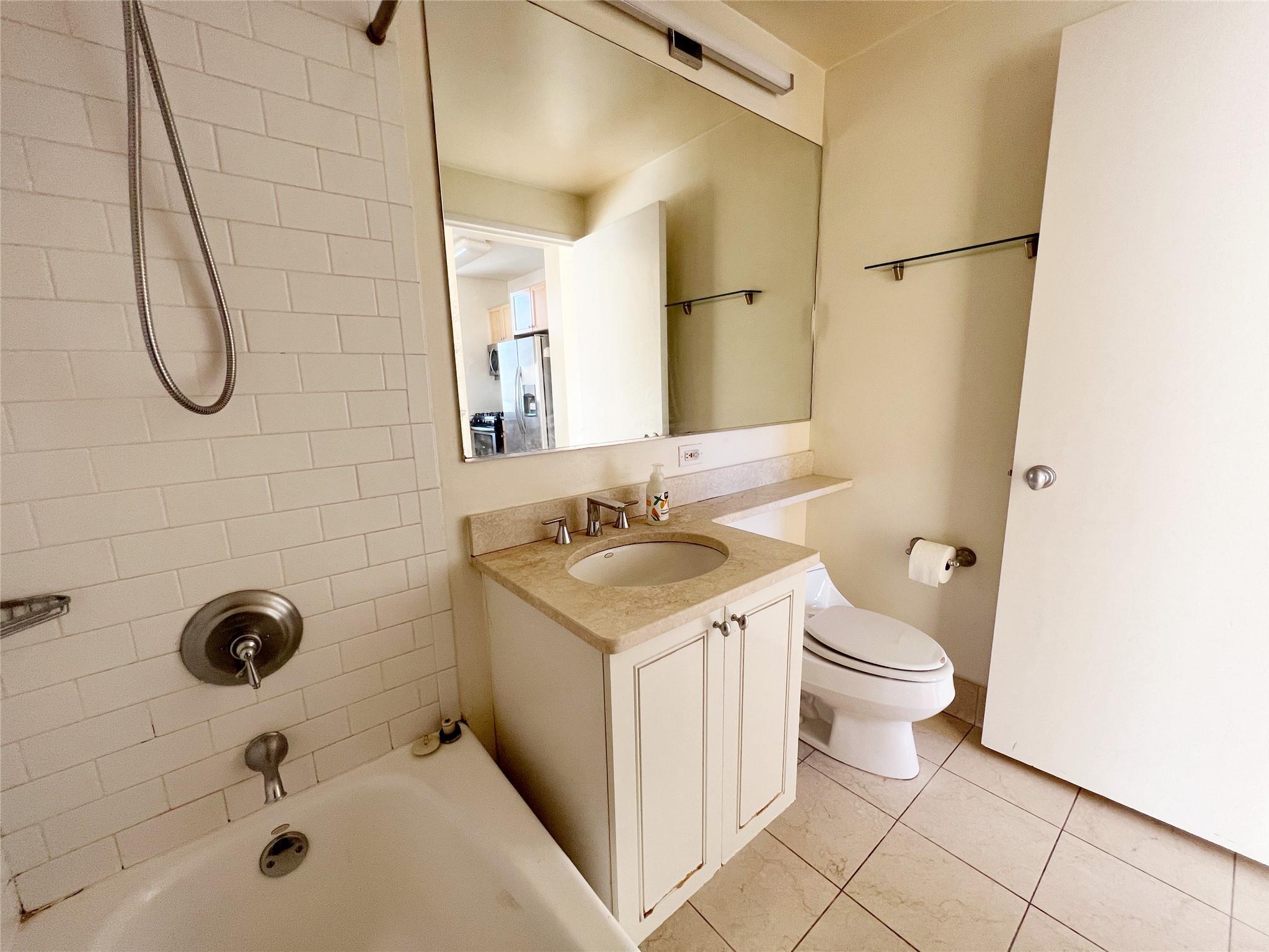 Condo 2nd  Manhattan, NY 10128, MLS-843033-8