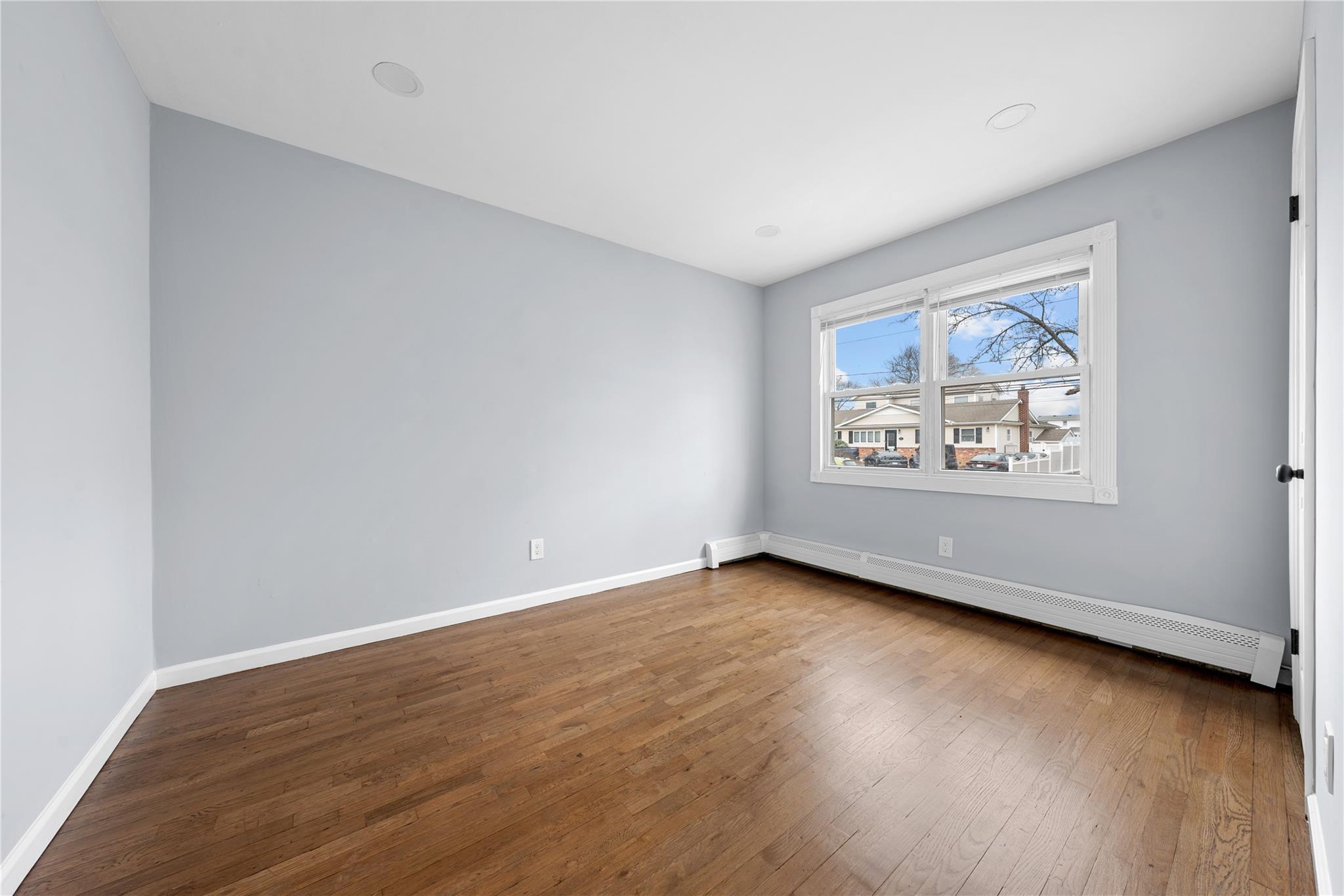 Single Family Silver  Suffolk County, NY 11704, MLS-843050-13