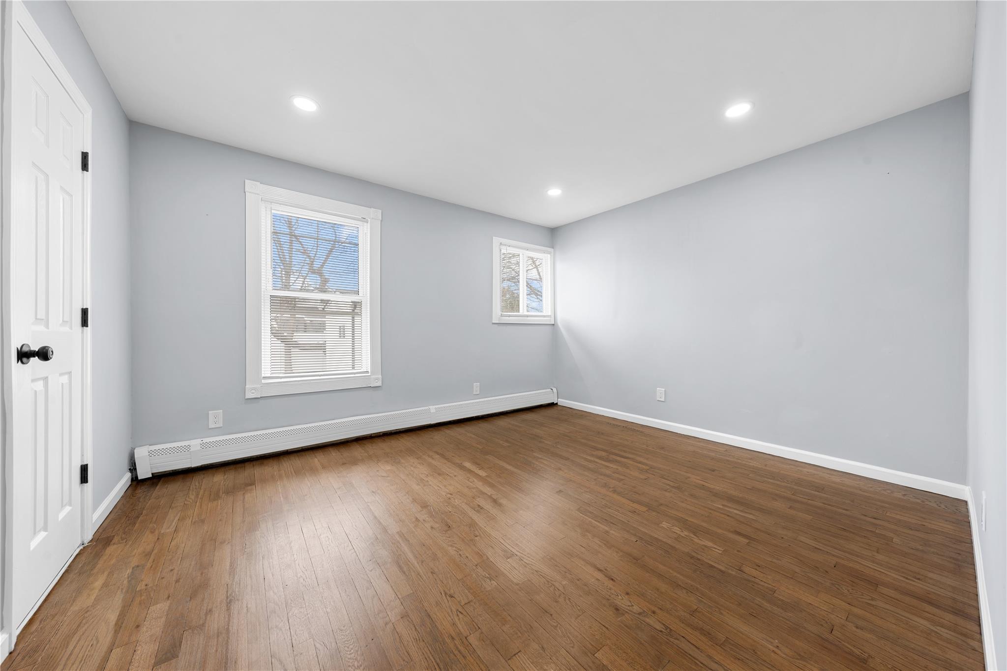 Single Family Silver  Suffolk County, NY 11704, MLS-843050-14