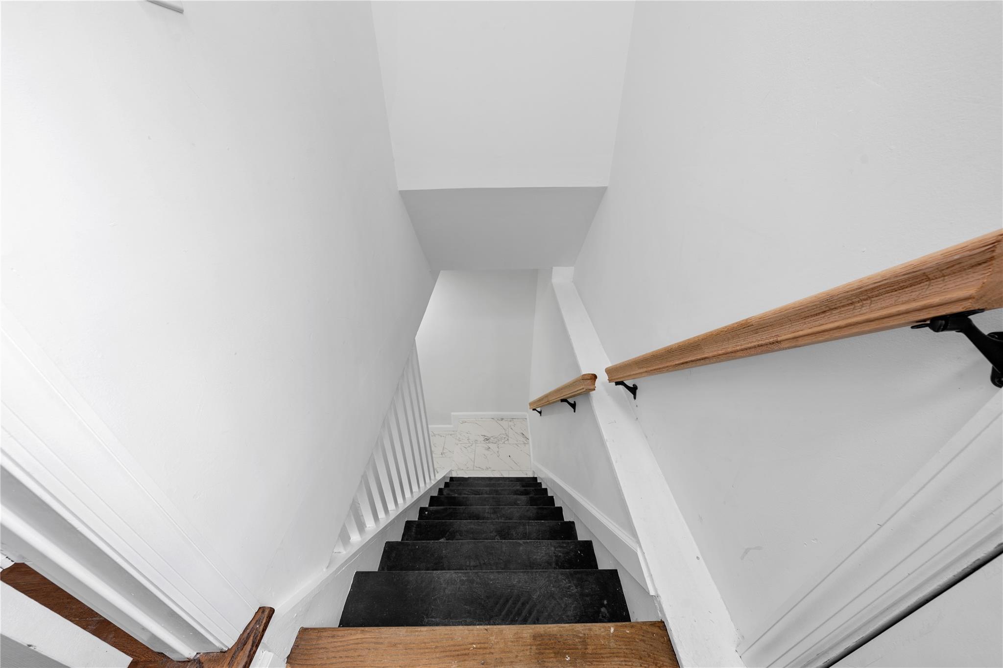 Single Family Silver  Suffolk County, NY 11704, MLS-843050-16