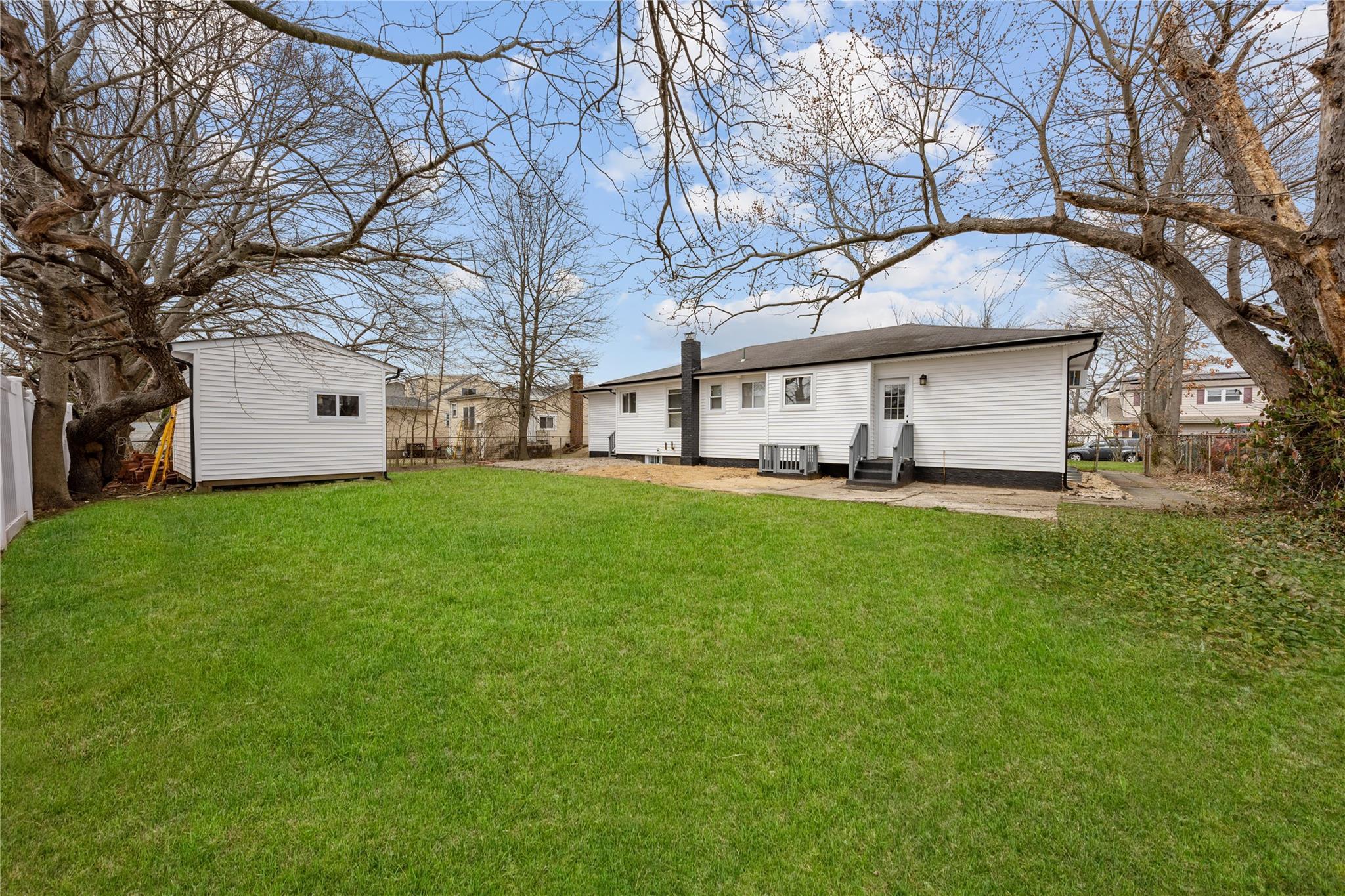 Single Family Silver  Suffolk County, NY 11704, MLS-843050-22