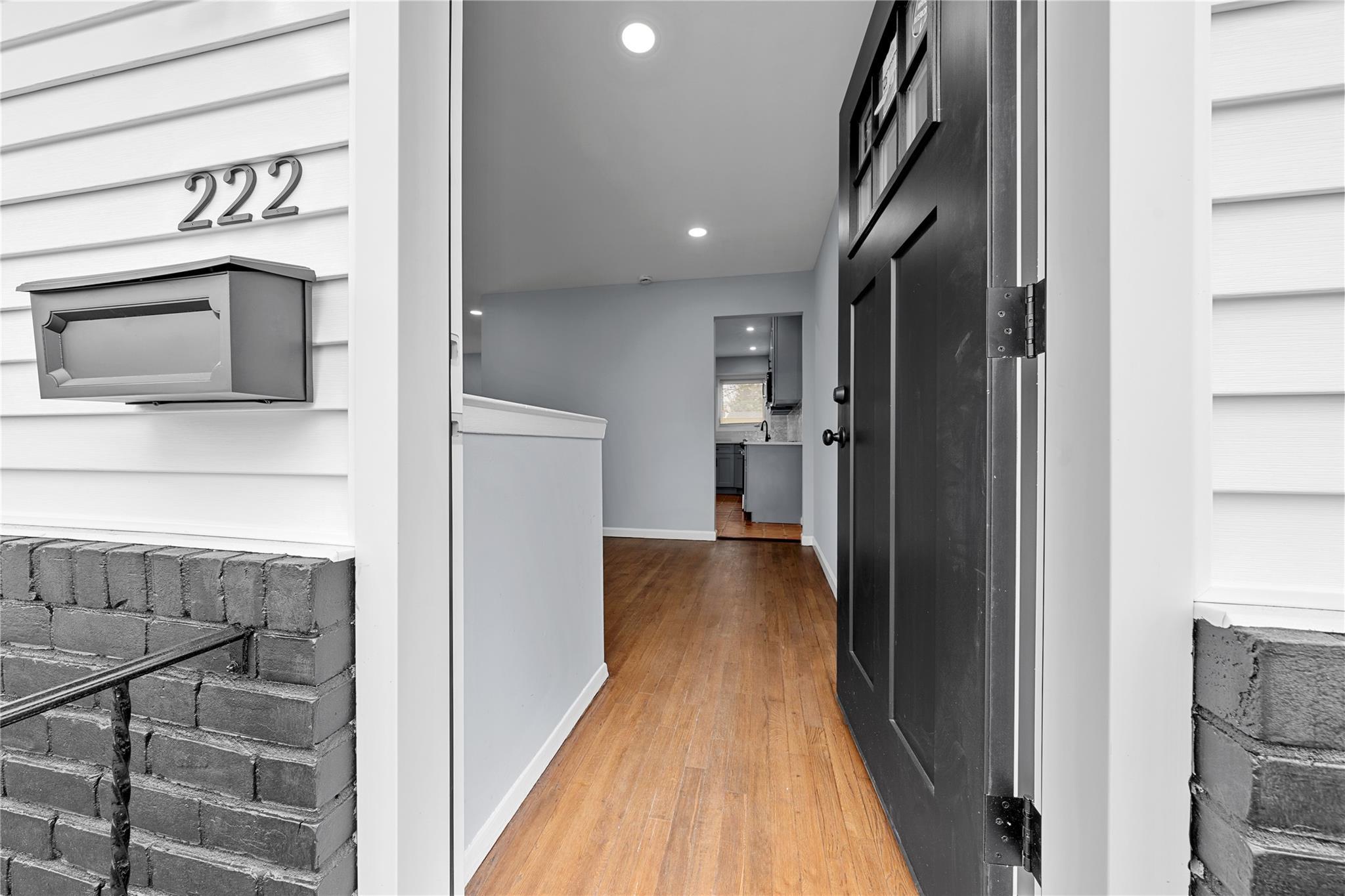 Single Family Silver  Suffolk County, NY 11704, MLS-843050-3