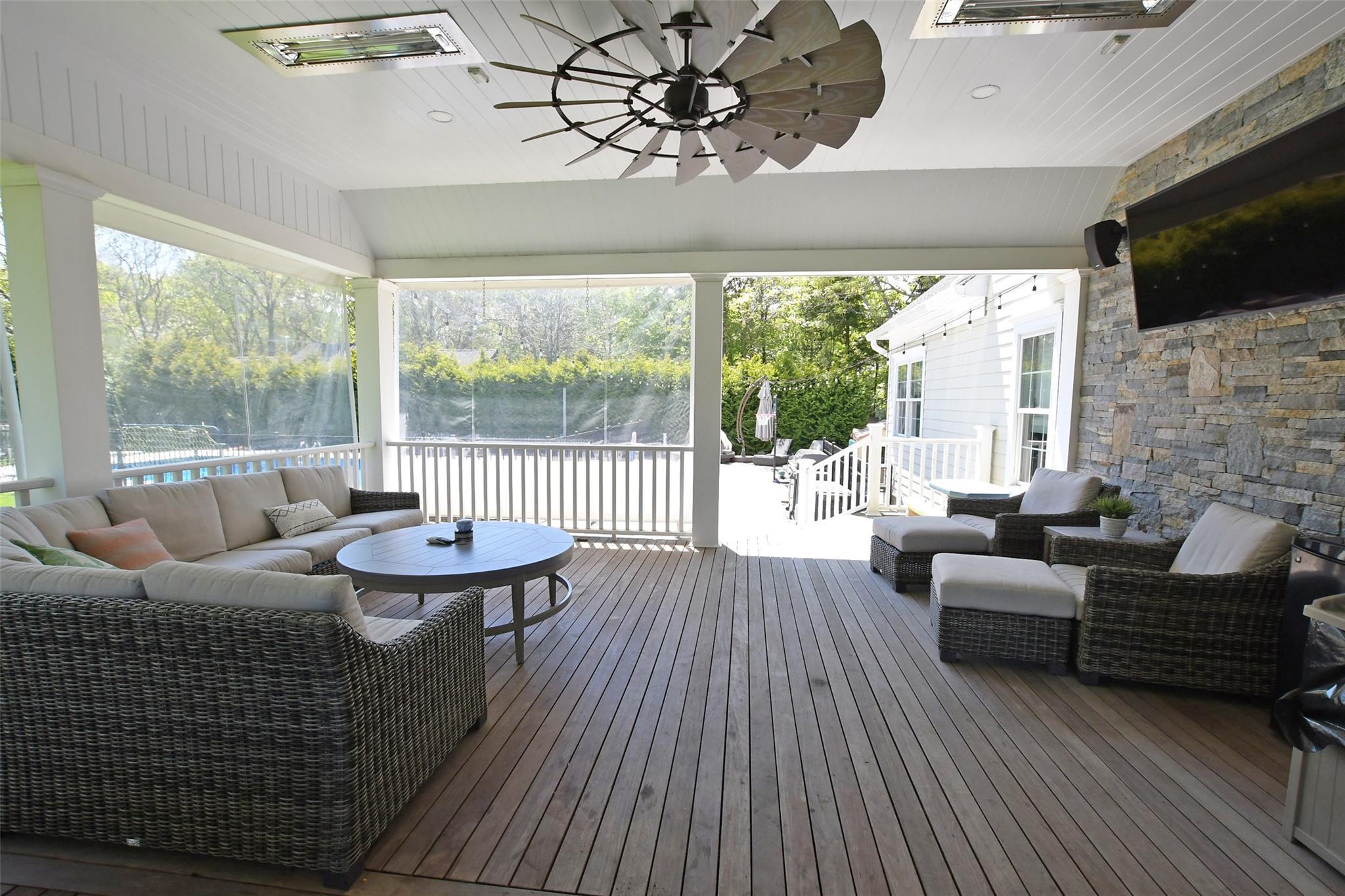 Single Family Silver Beech  Suffolk County, NY 11933, MLS-843060-8