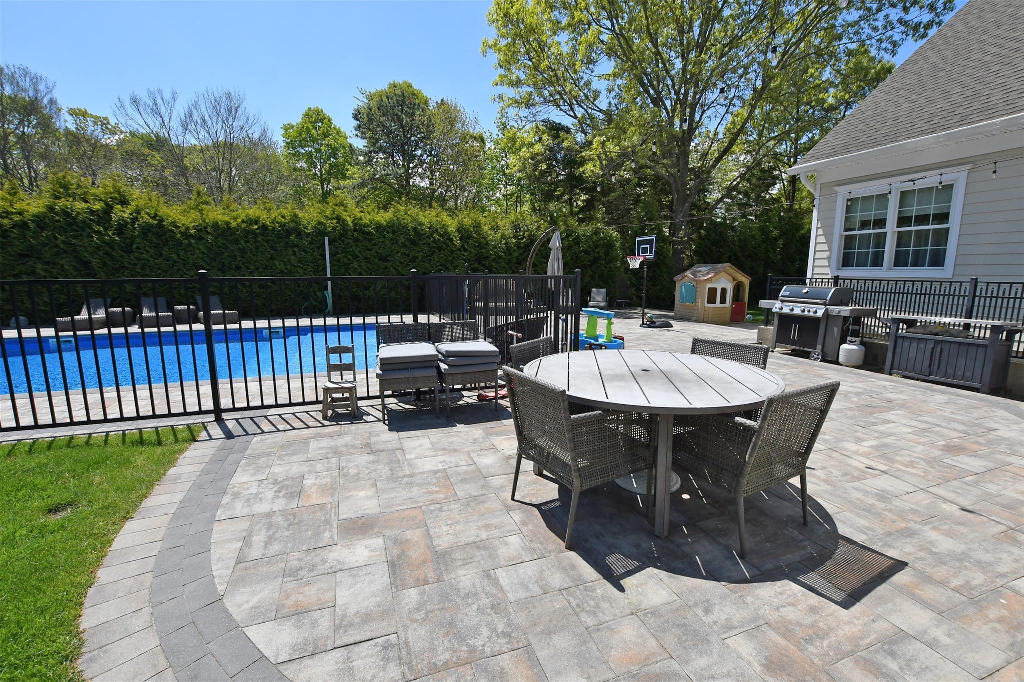 Single Family Silver Beech  Suffolk County, NY 11933, MLS-843060-9
