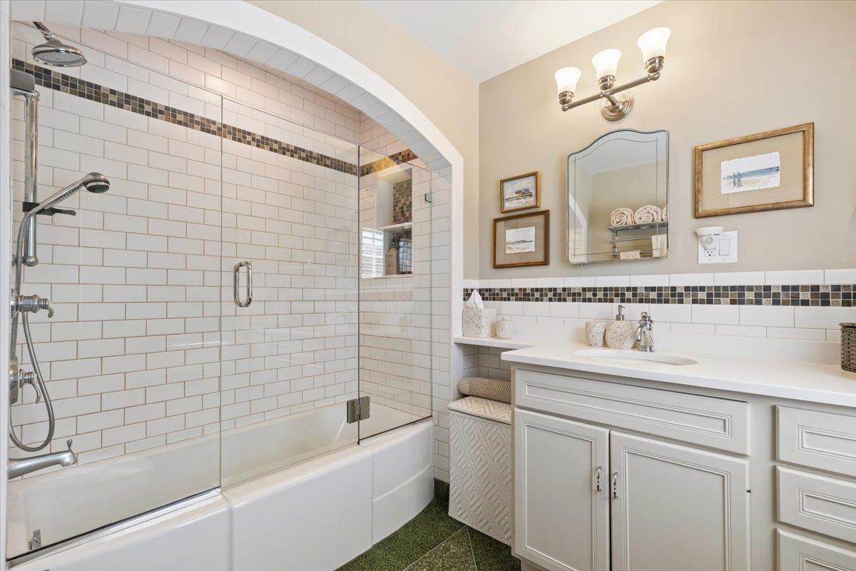 Single Family Colonial  Westchester County, NY 10605, MLS-843062-17