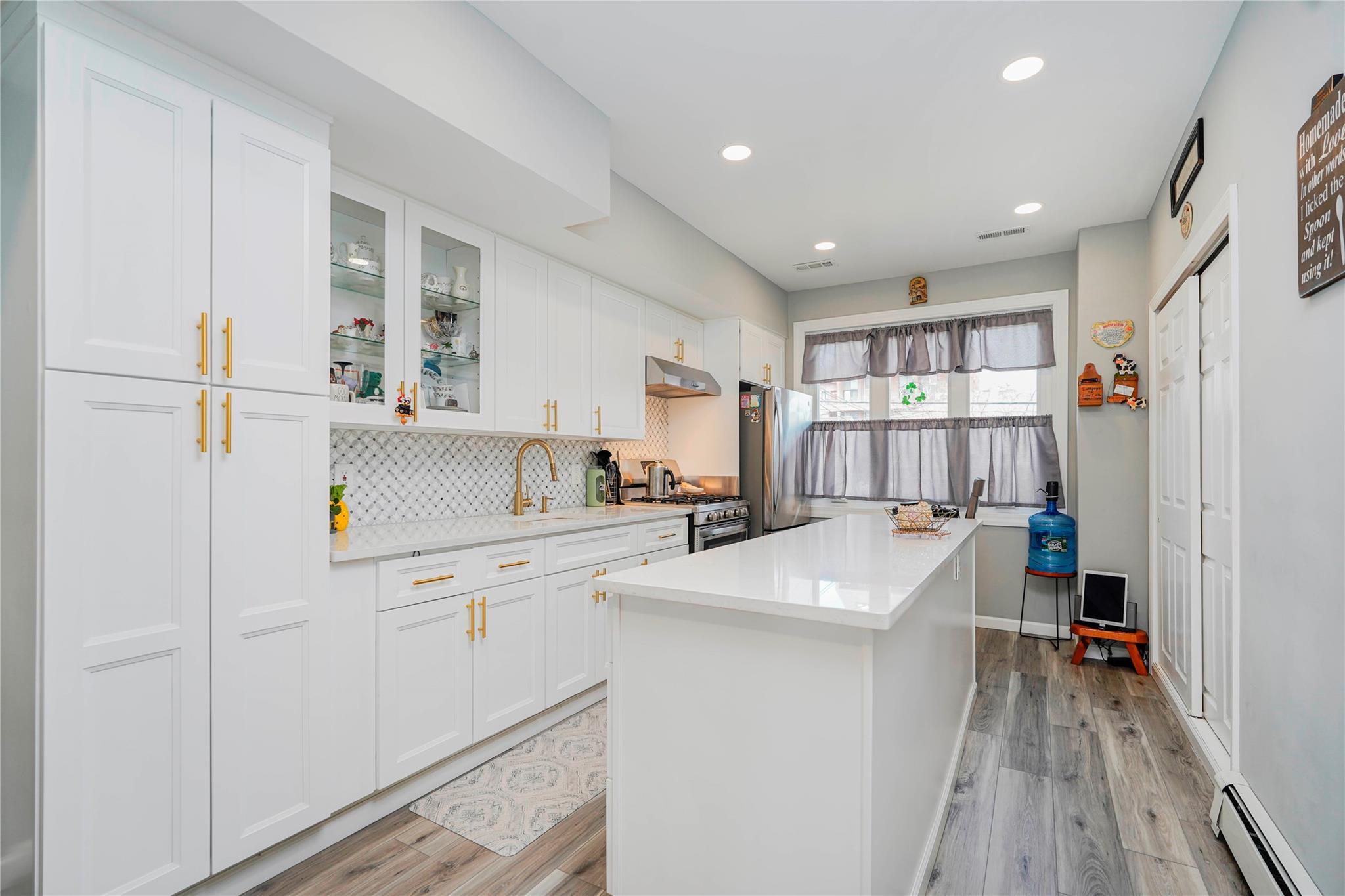 Single Family Burgher  Staten Island, NY 10304, MLS-843077-11