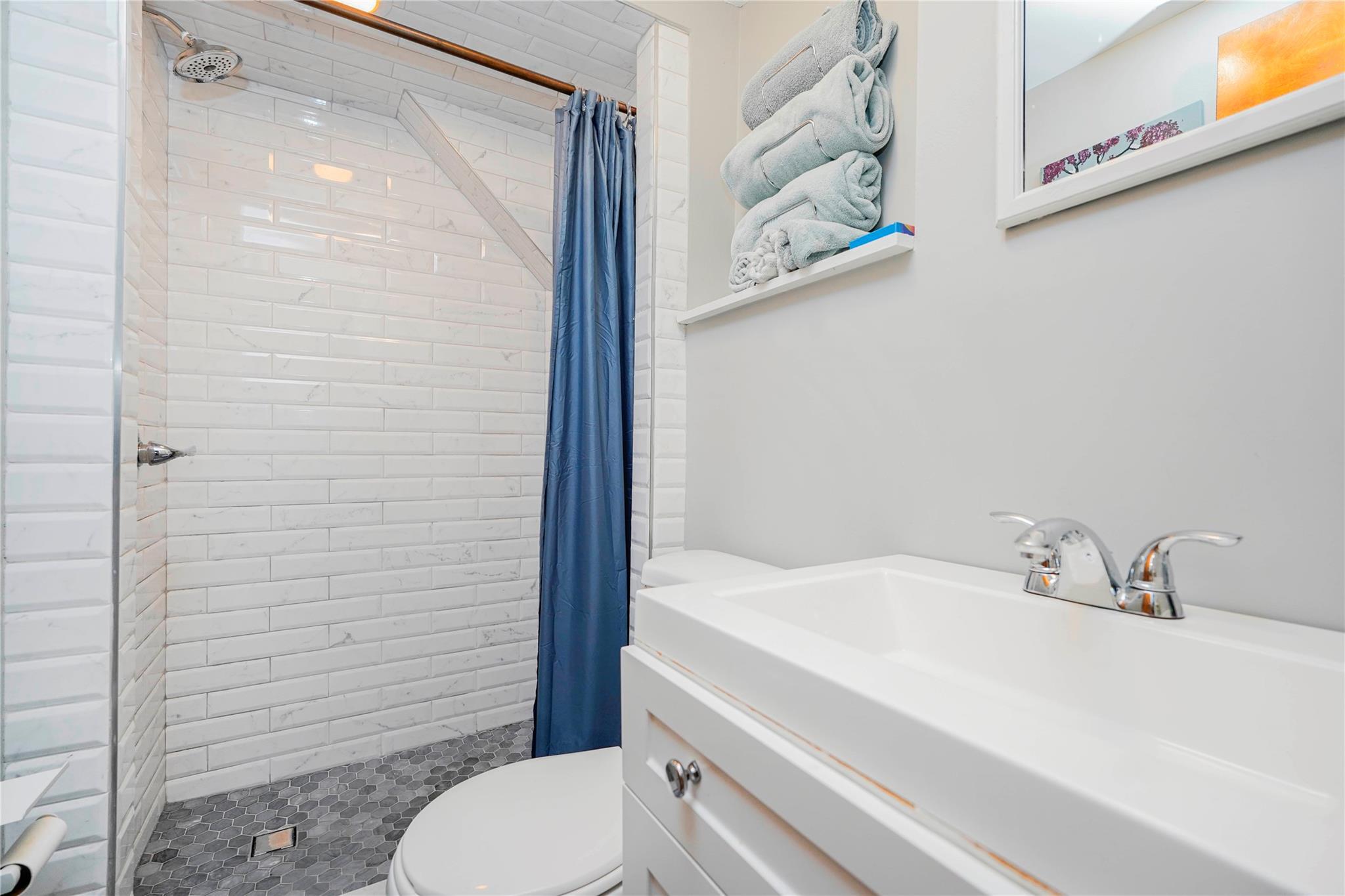 Single Family Burgher  Staten Island, NY 10304, MLS-843077-23