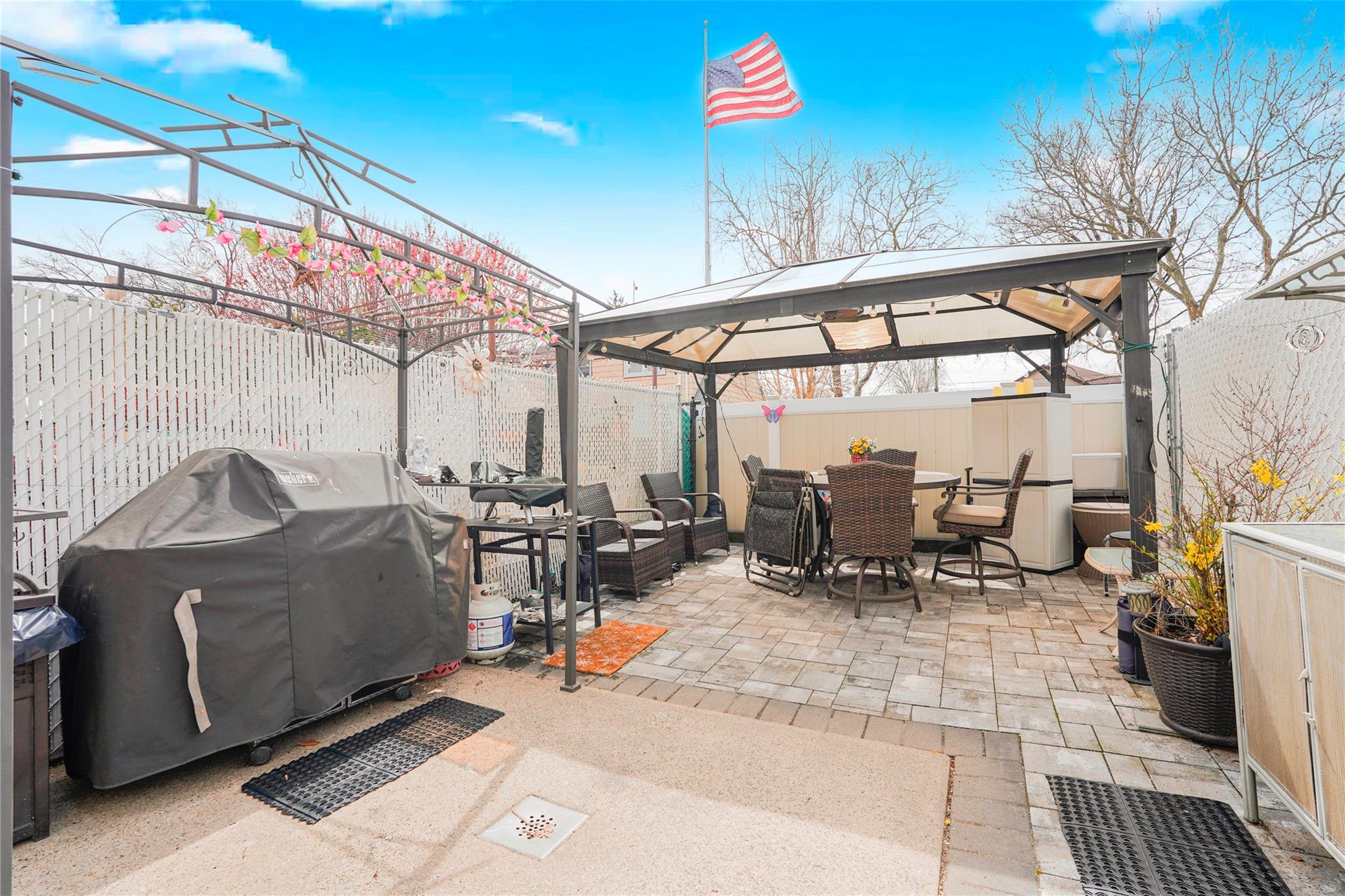 Single Family Burgher  Staten Island, NY 10304, MLS-843077-27