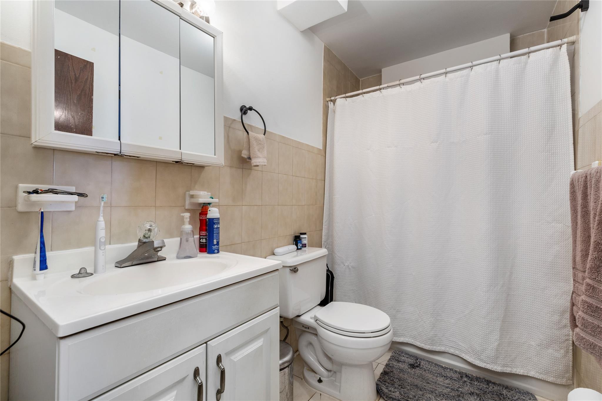 Single Family 49th  Queens, NY 11377, MLS-843102-23